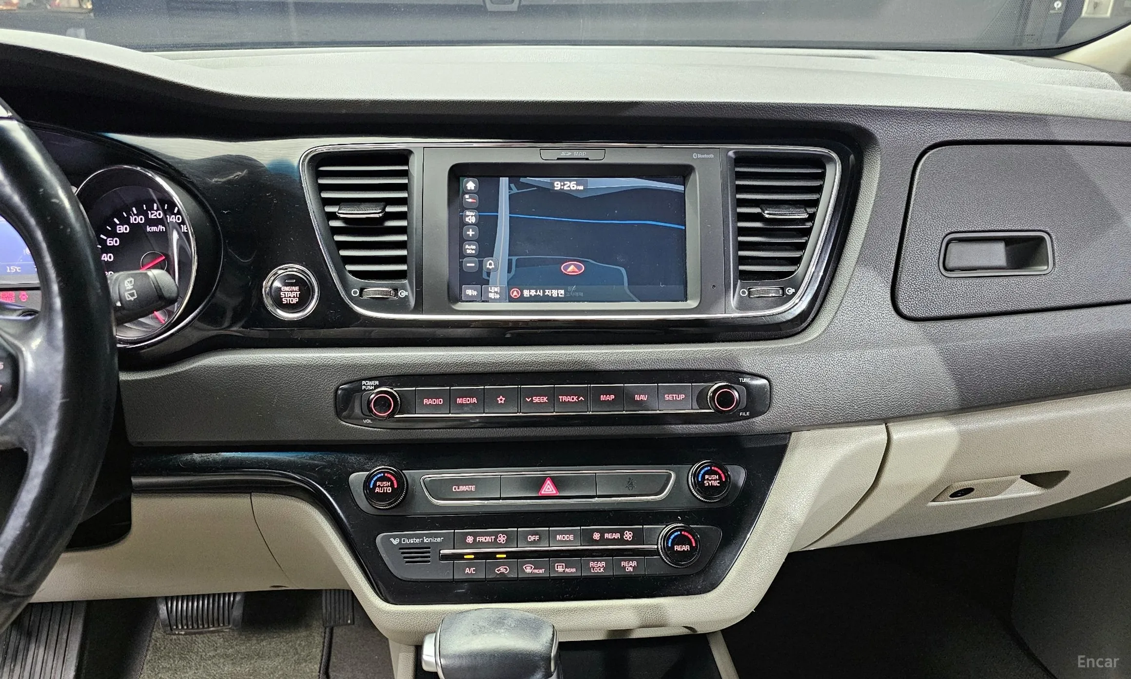 Kia Carnival превью 17