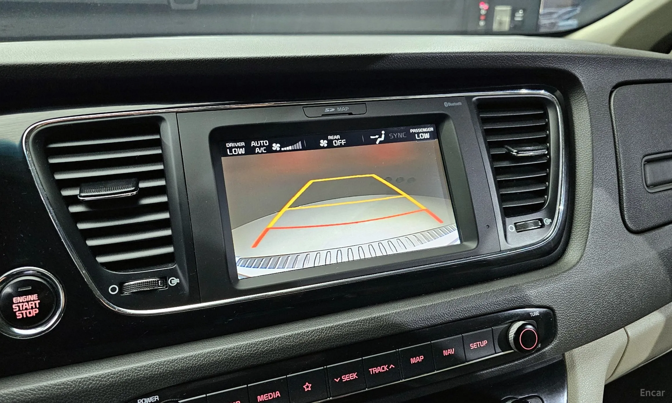 Kia Carnival превью 18
