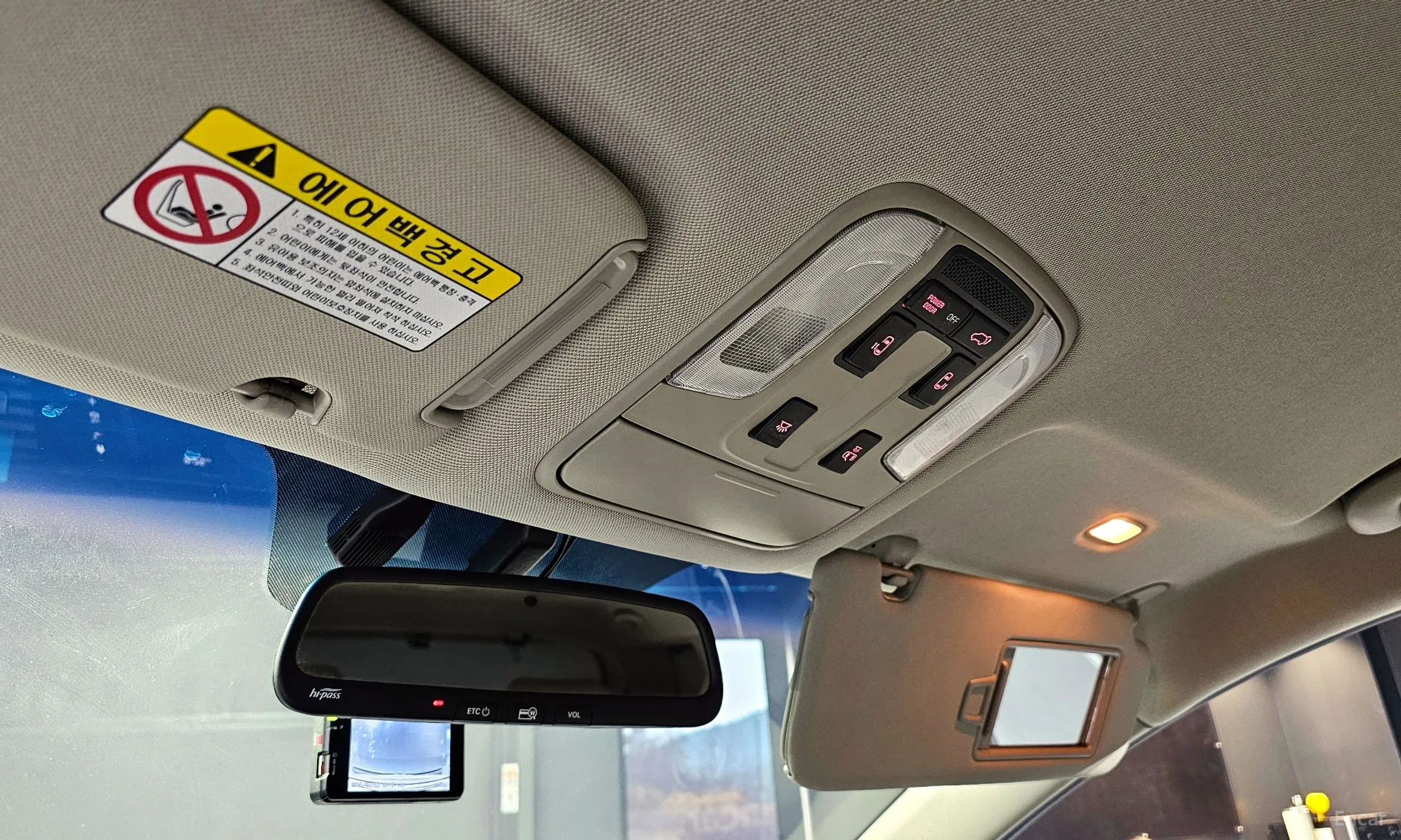 Kia Carnival превью 19