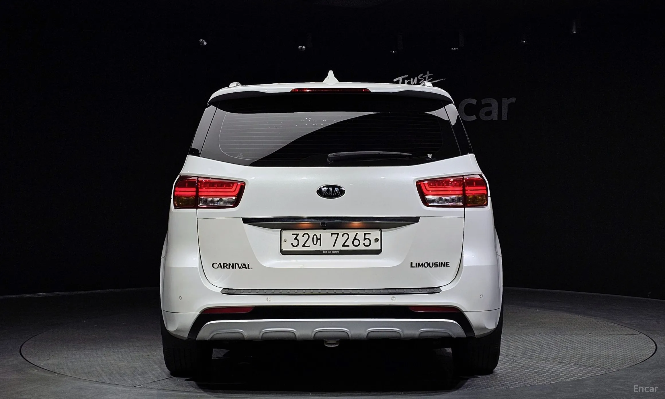 Kia Carnival превью 4