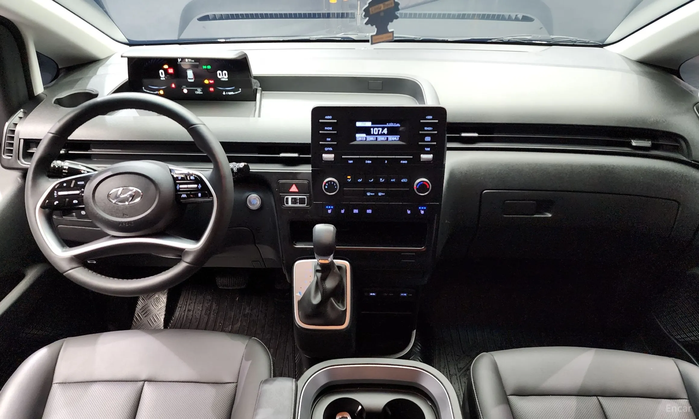 Hyundai Staria превью 4
