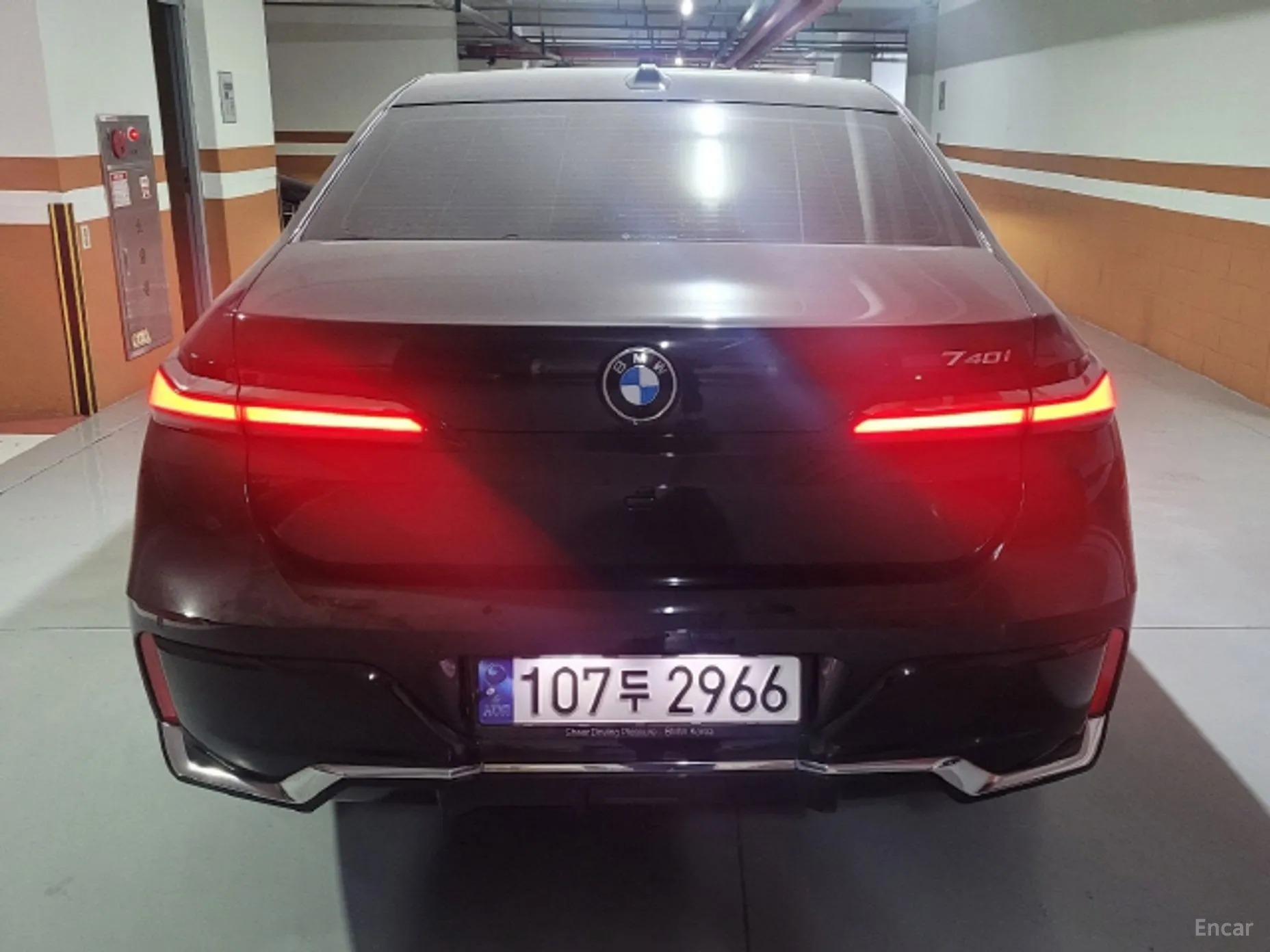 BMW 7 Series (G70) превью 3