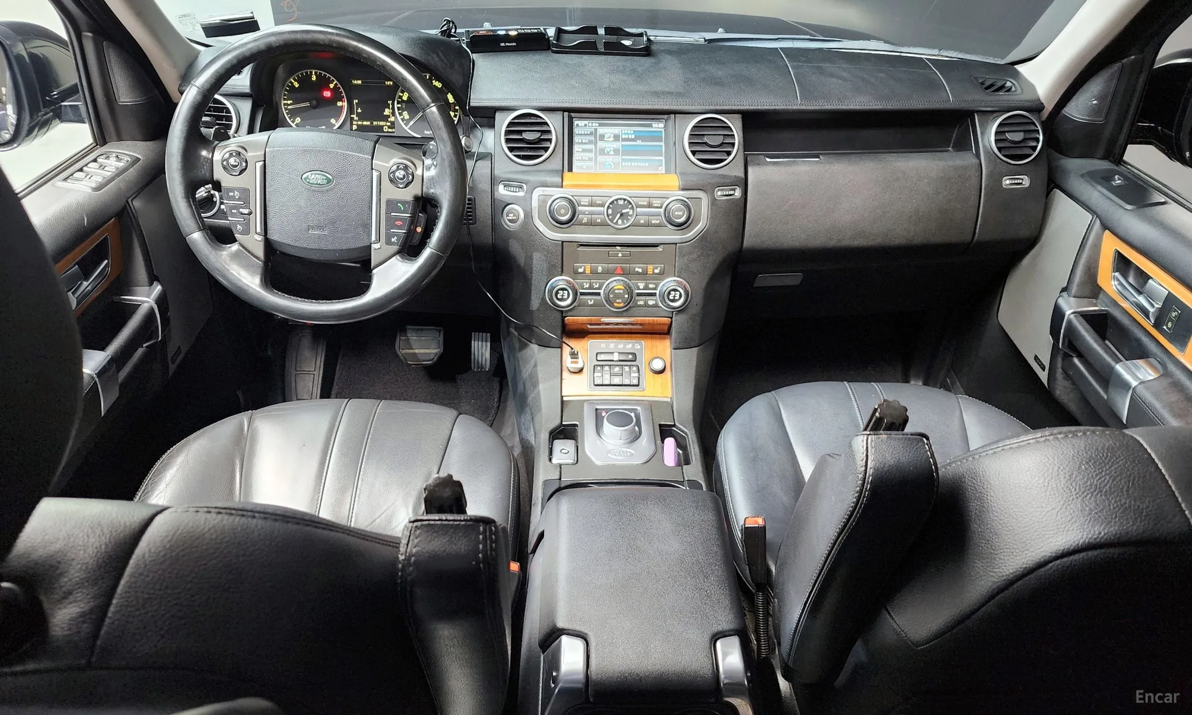 Land Rover Discovery 4 превью 4