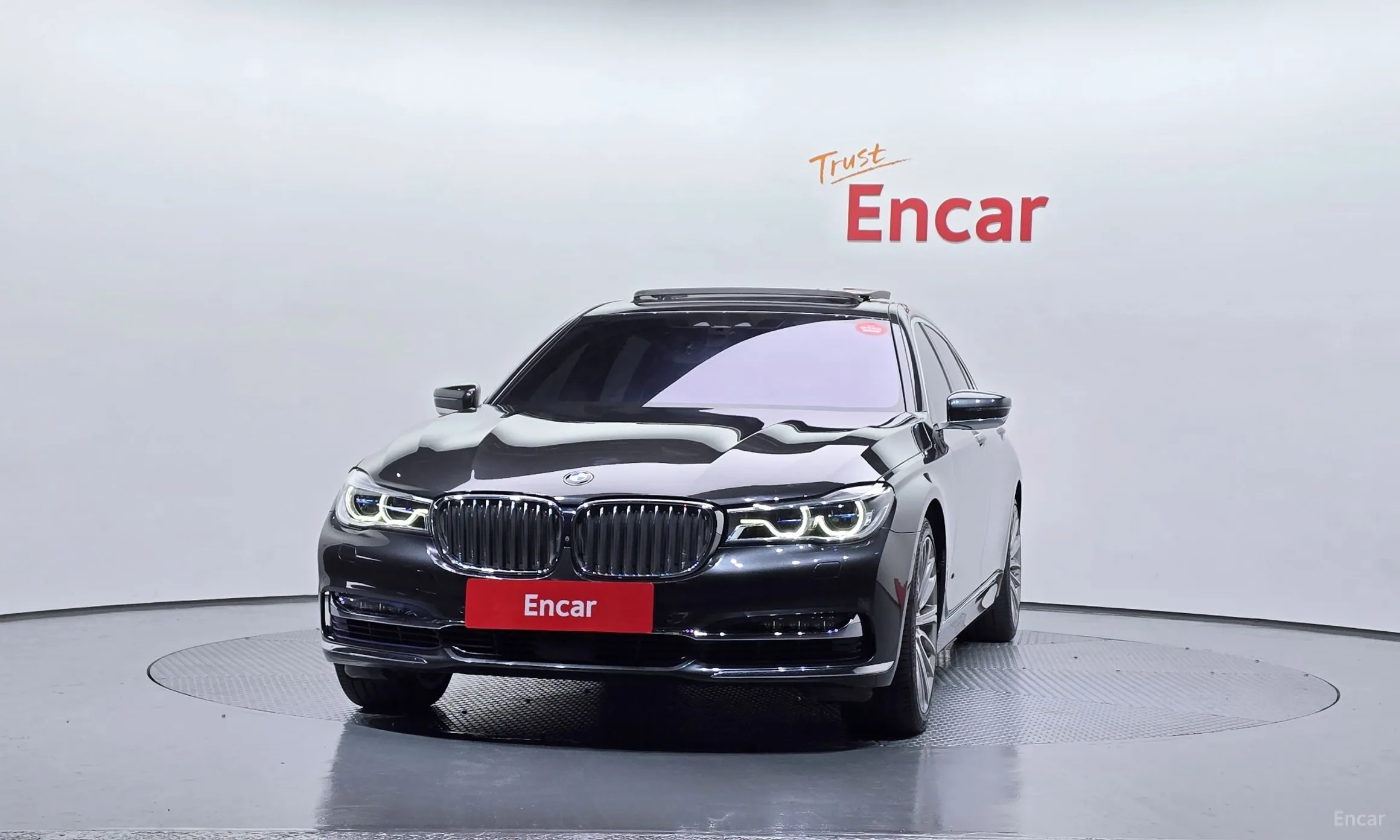 BMW 7 Series (G11) превью 2