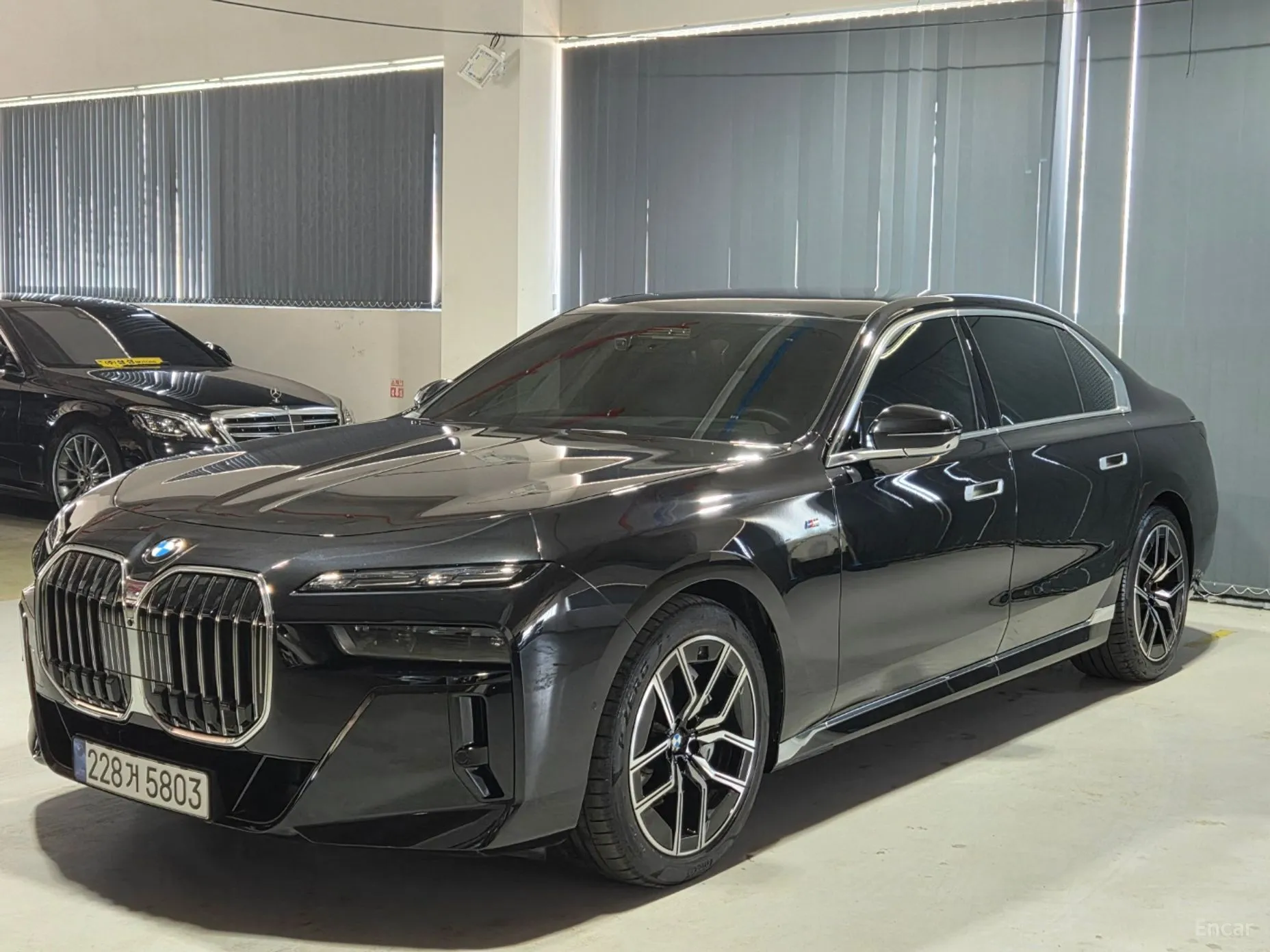 7 Series (G70)