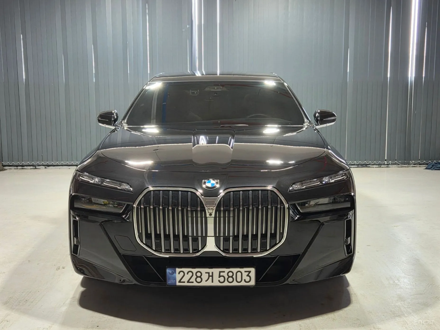 BMW 7 Series (G70) превью 2