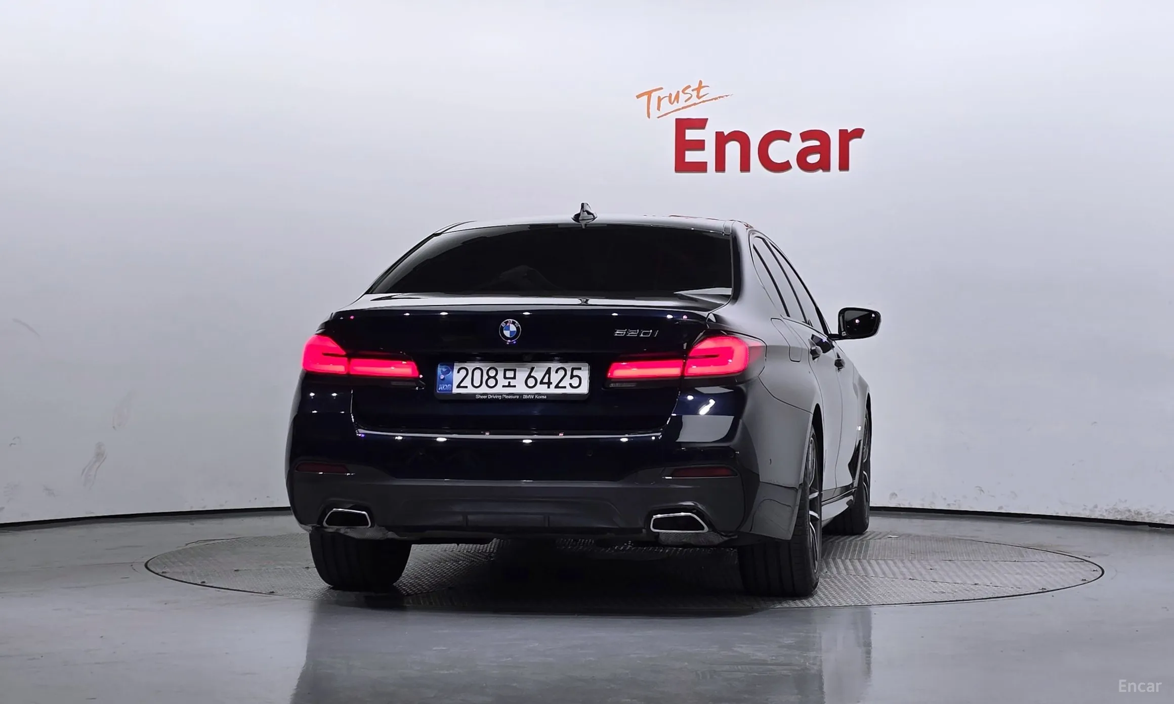 BMW 5 Series (G30) превью 3