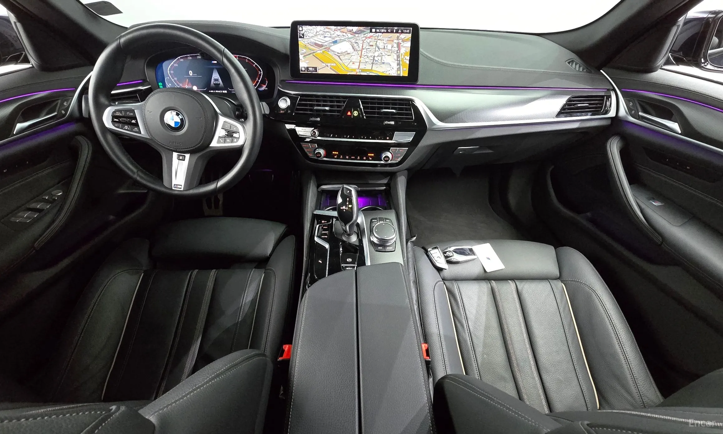 BMW 5 Series (G30) превью 4