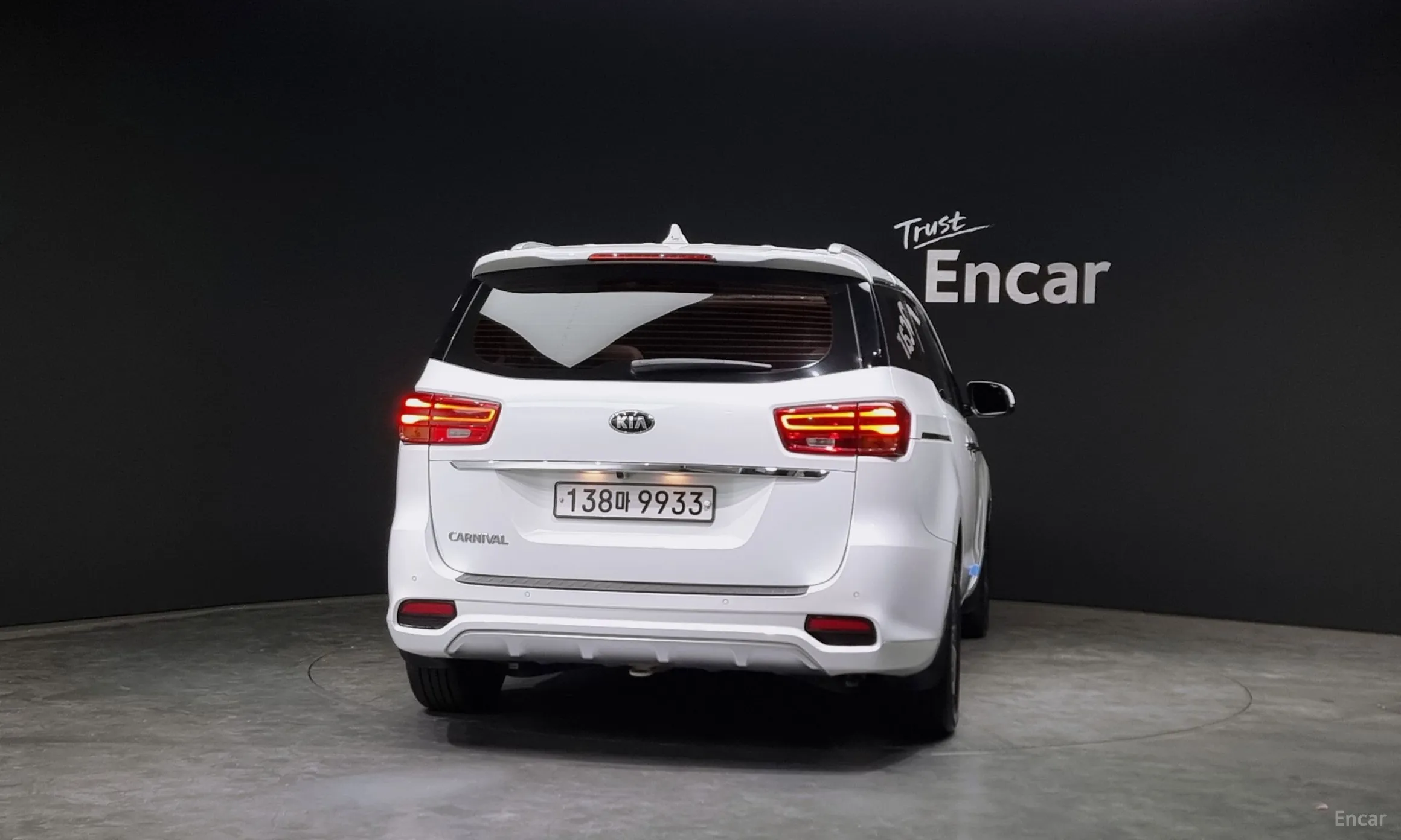Kia Carnival превью 3