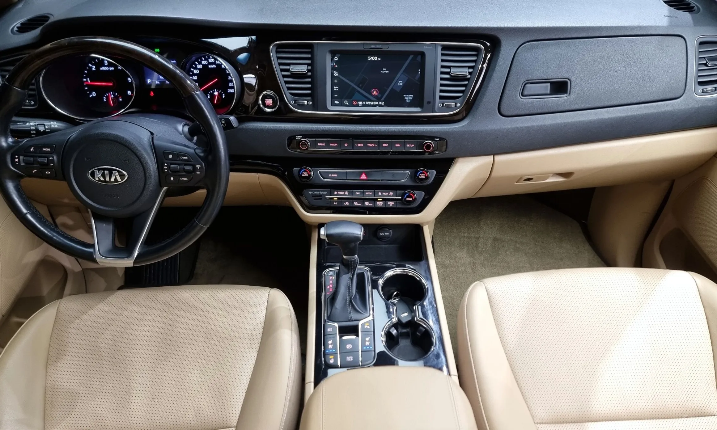Kia Carnival превью 4