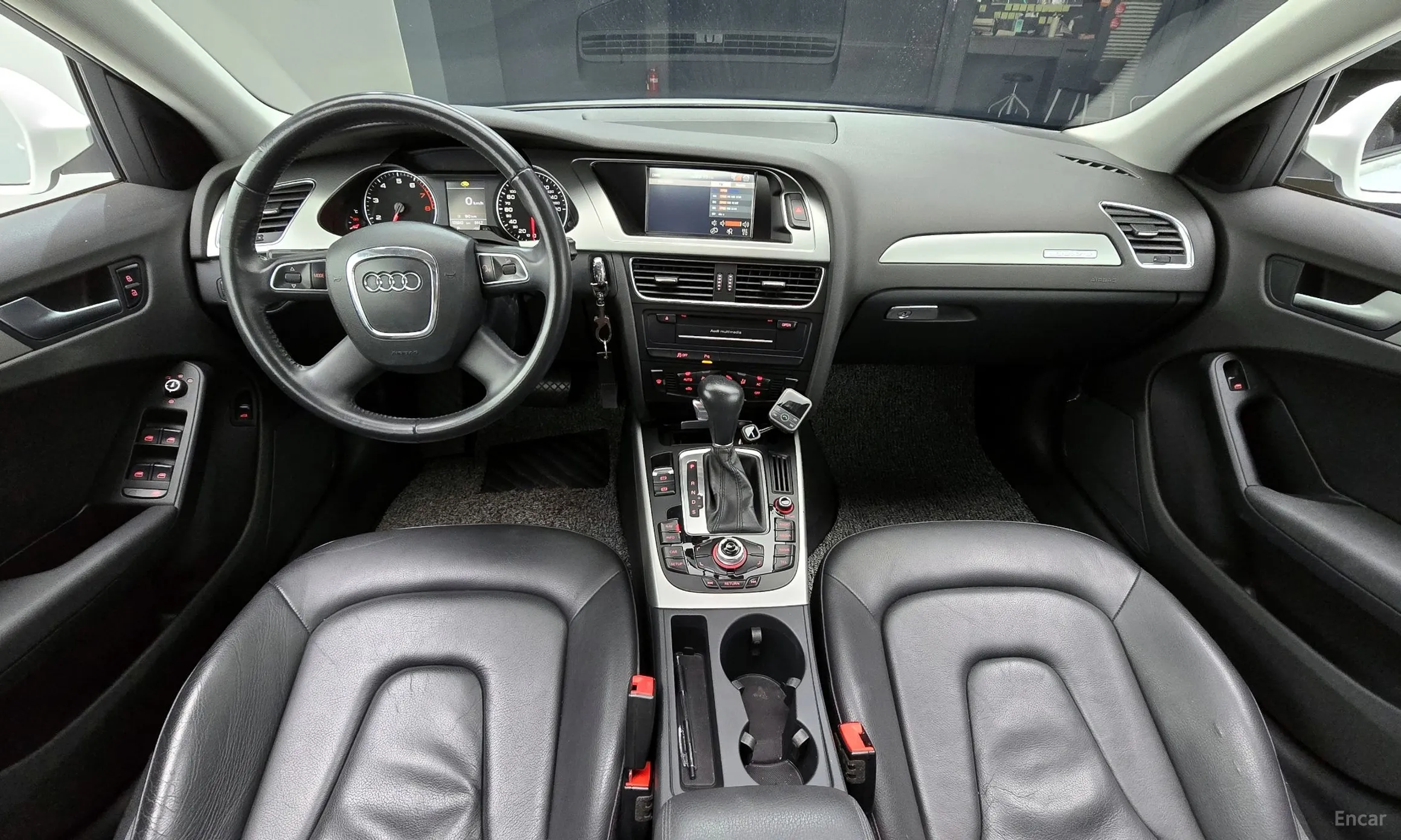 Audi New A4 превью 4