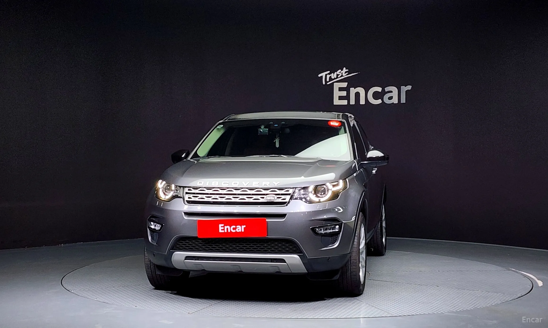 Land Rover Discovery Sports превью 2