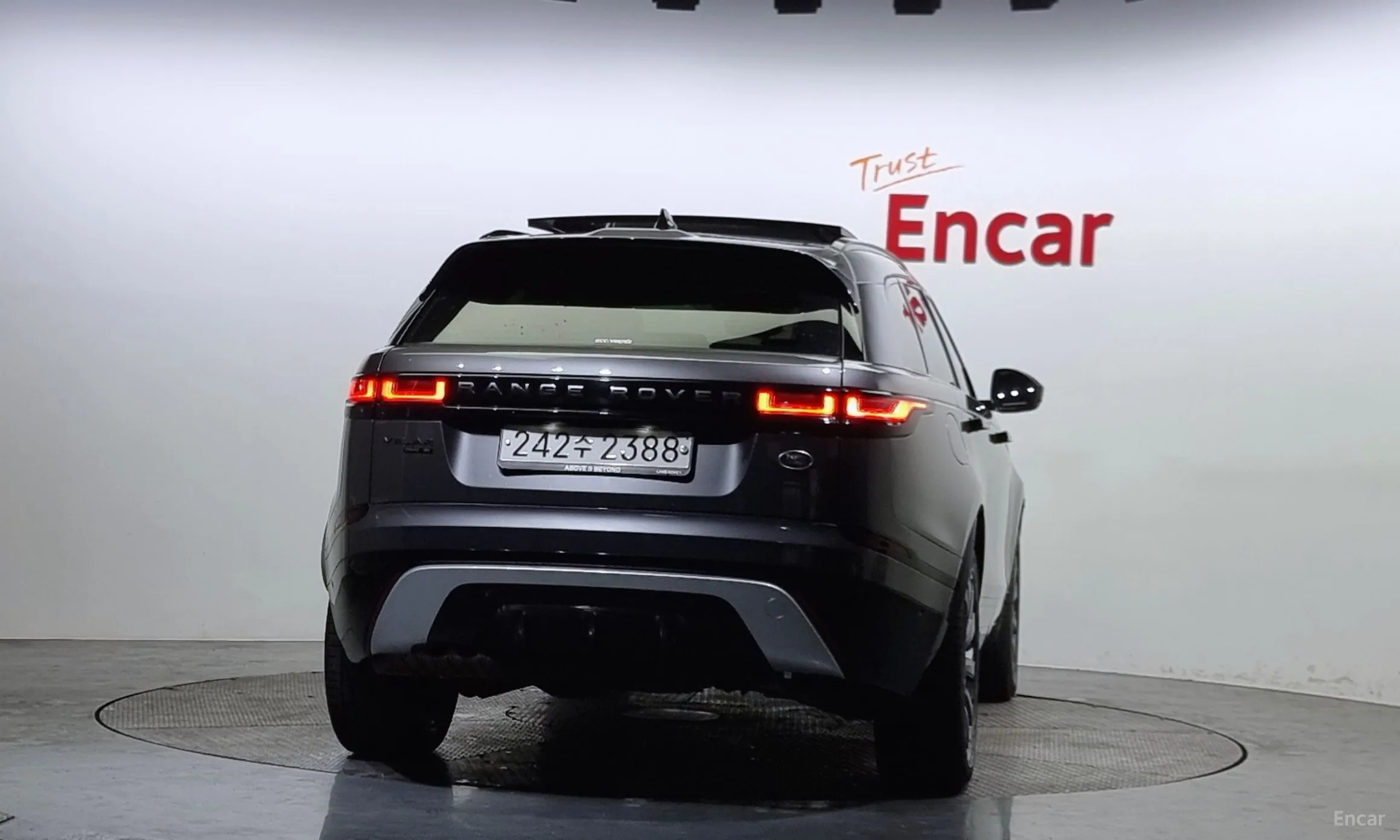 Land Rover Range Rover Bella превью 3