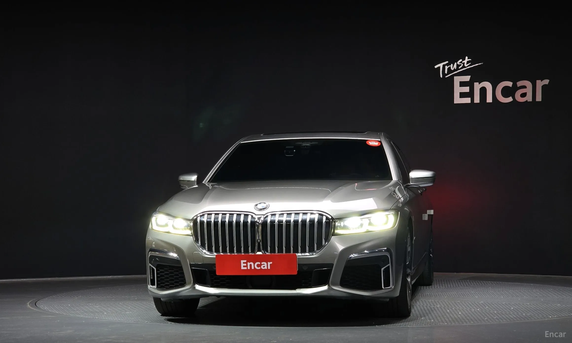 BMW 7 Series (G11) превью 2