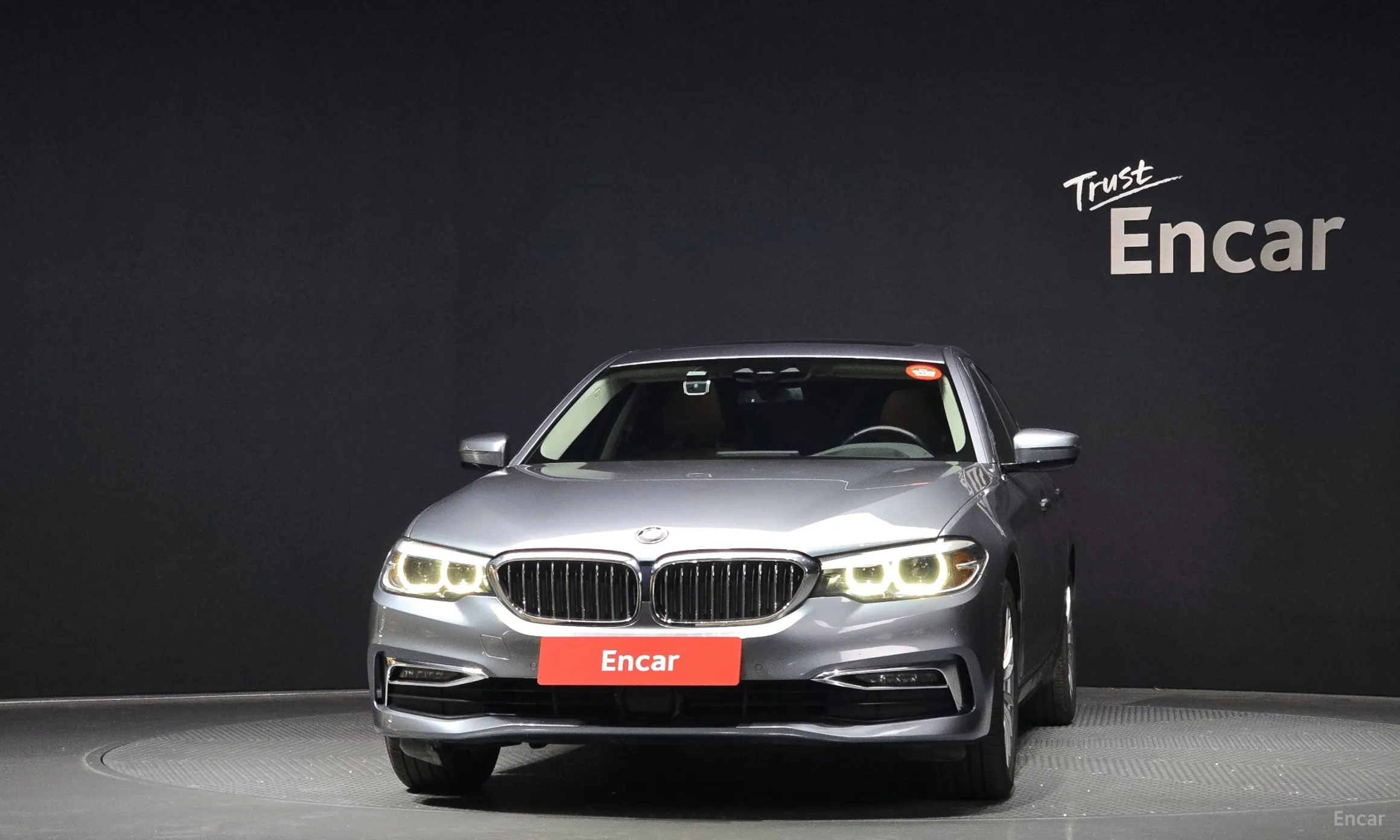 BMW 5 Series (G30) превью 2