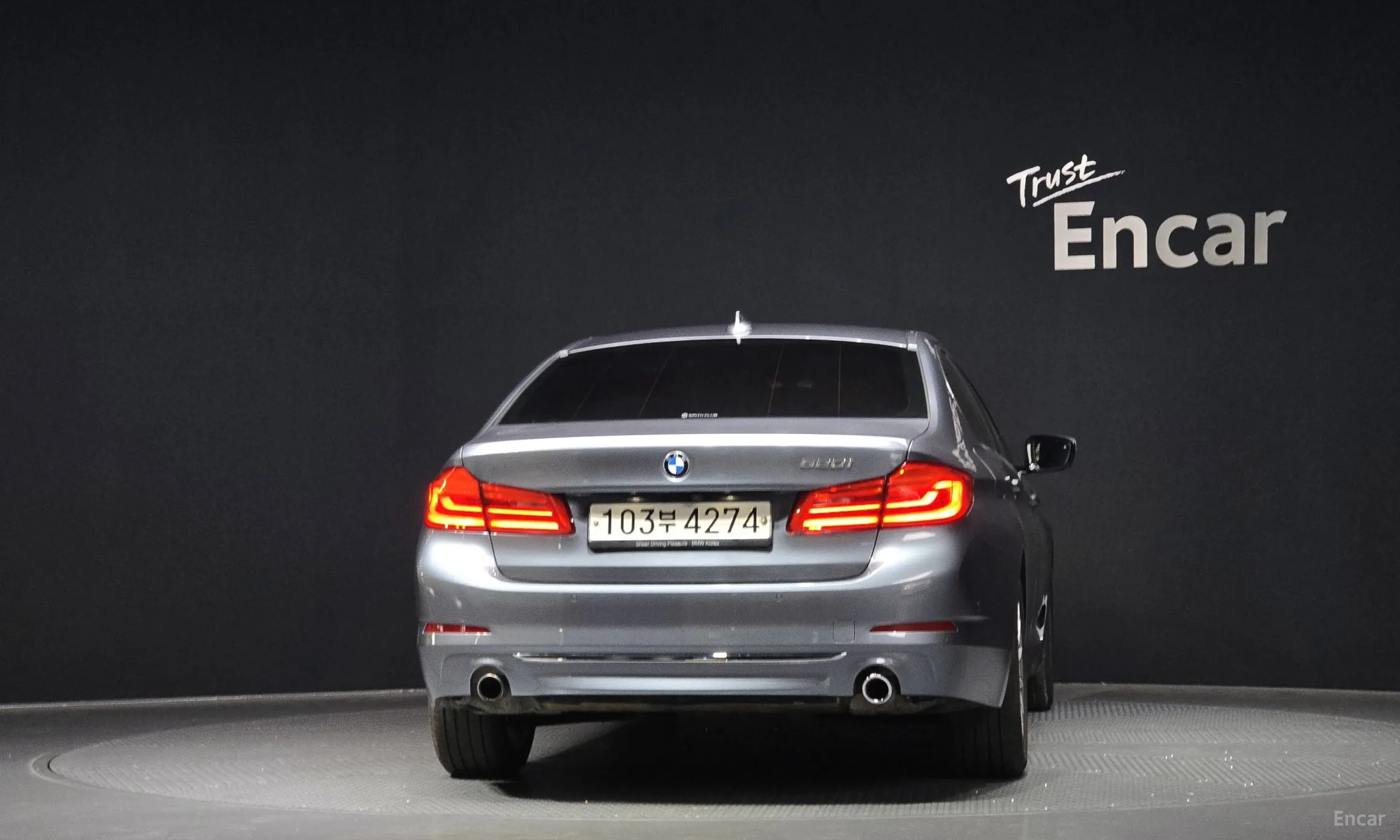 BMW 5 Series (G30) превью 3