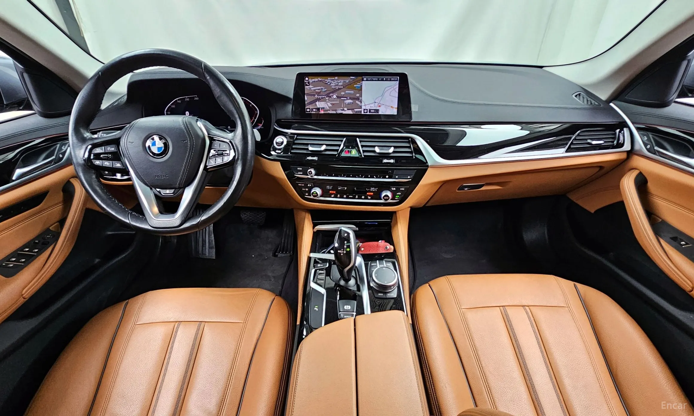 BMW 5 Series (G30) превью 4