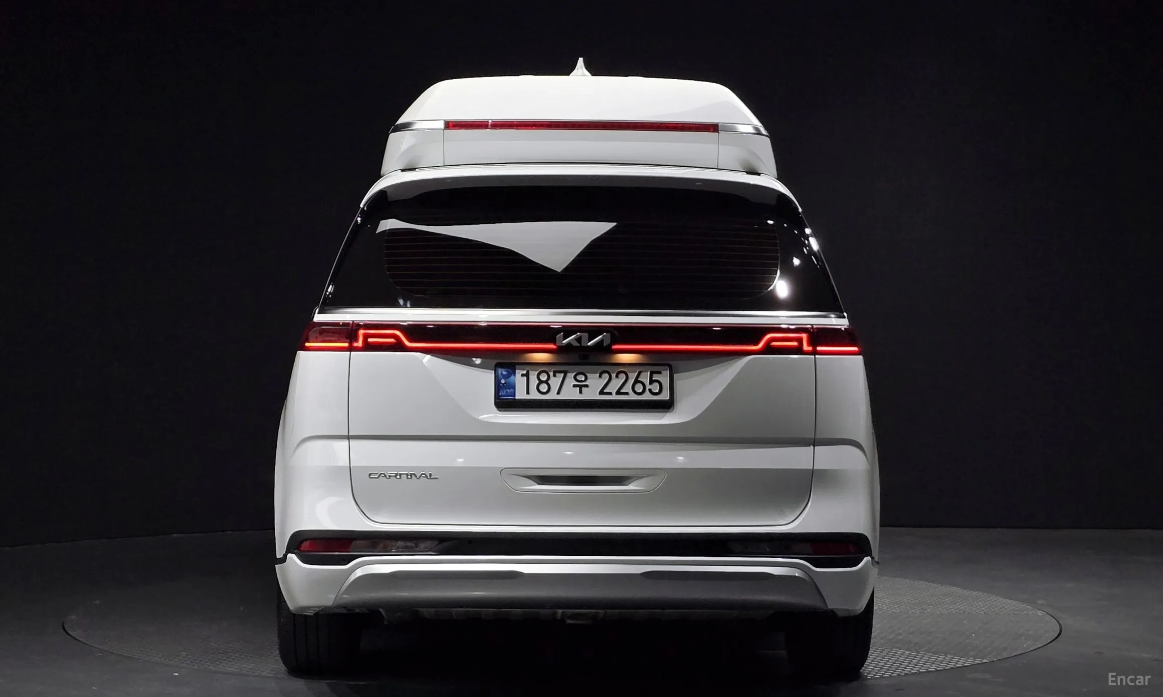 Kia Carnival Gen 4 превью 3