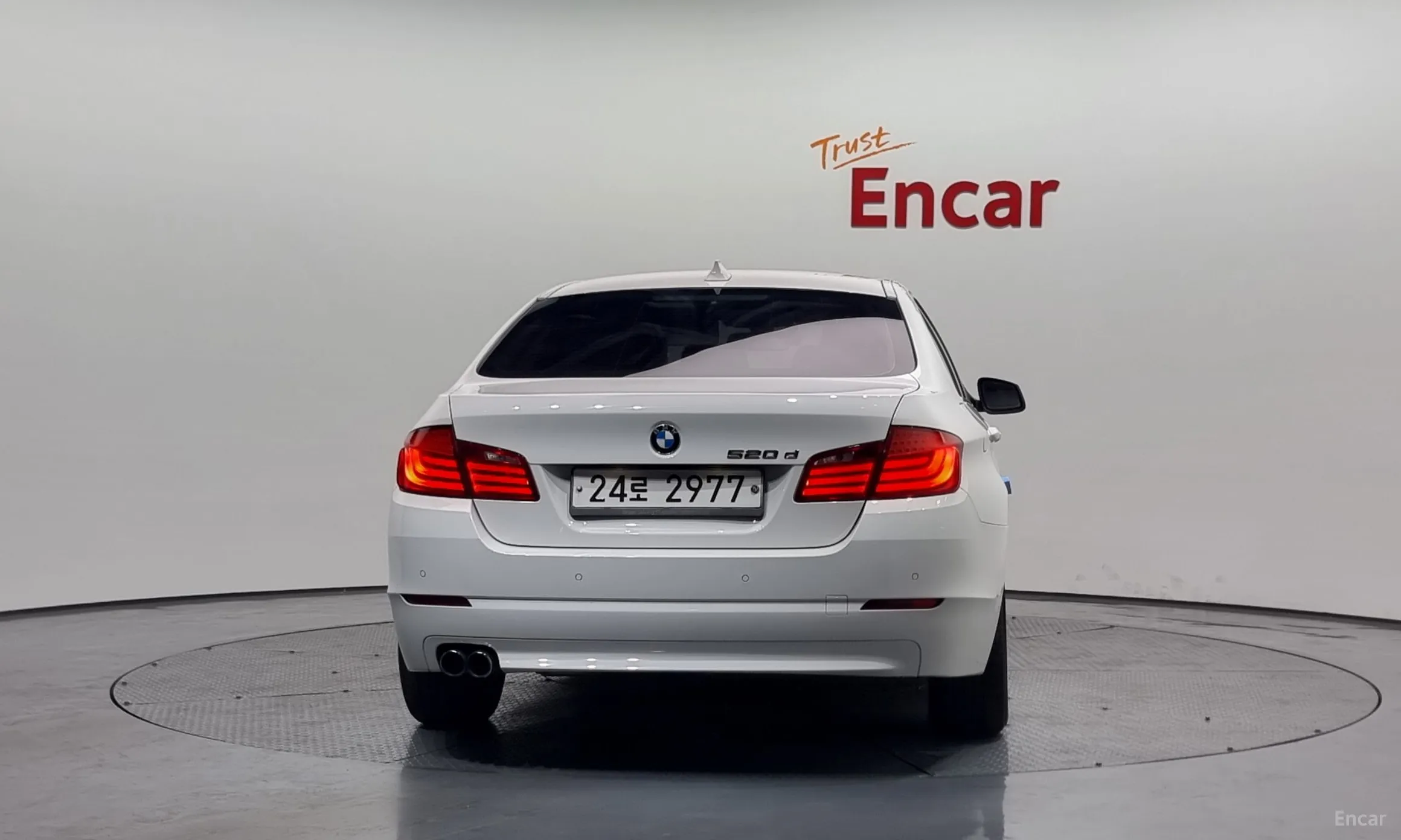 BMW 5 Series (F10) превью 3