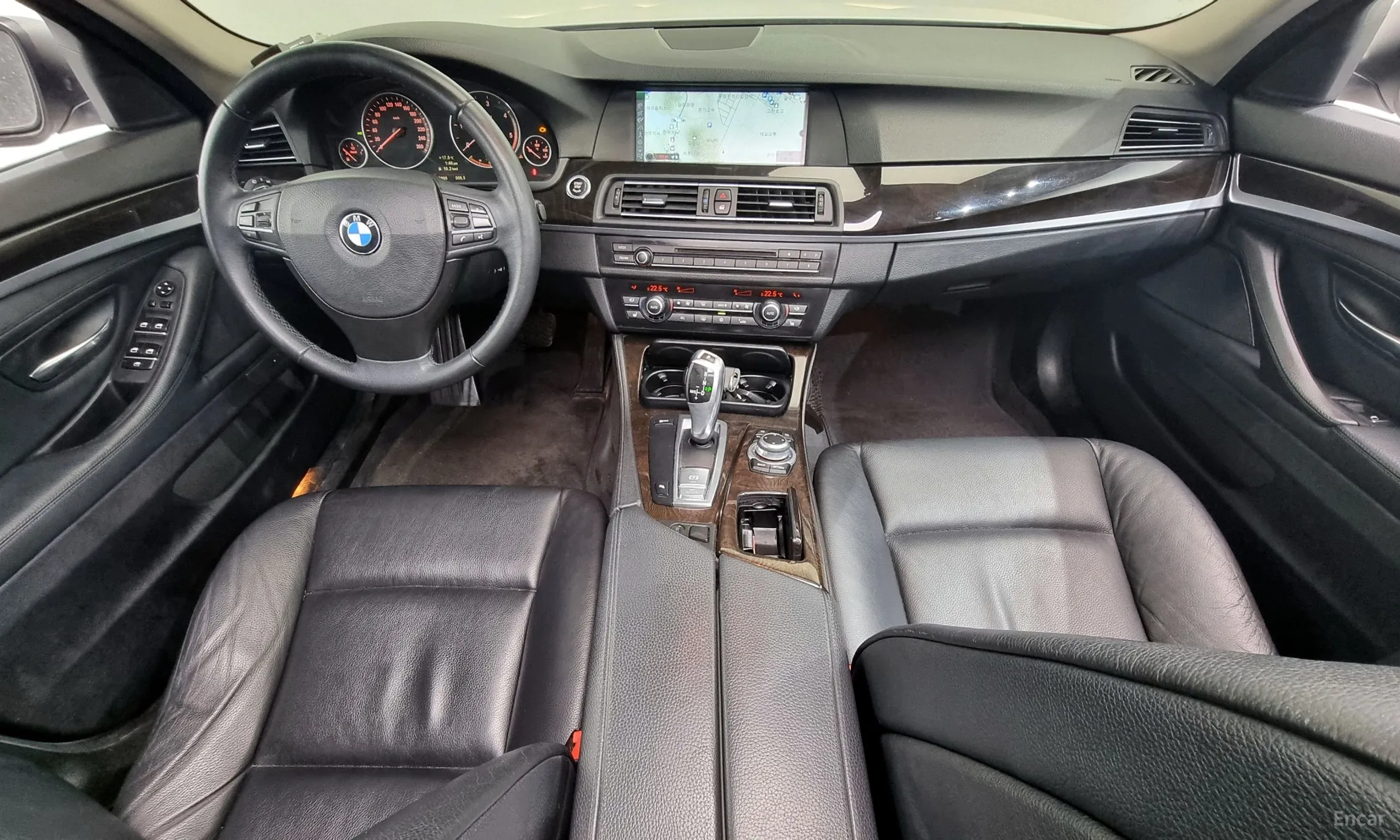 BMW 5 Series (F10) превью 4
