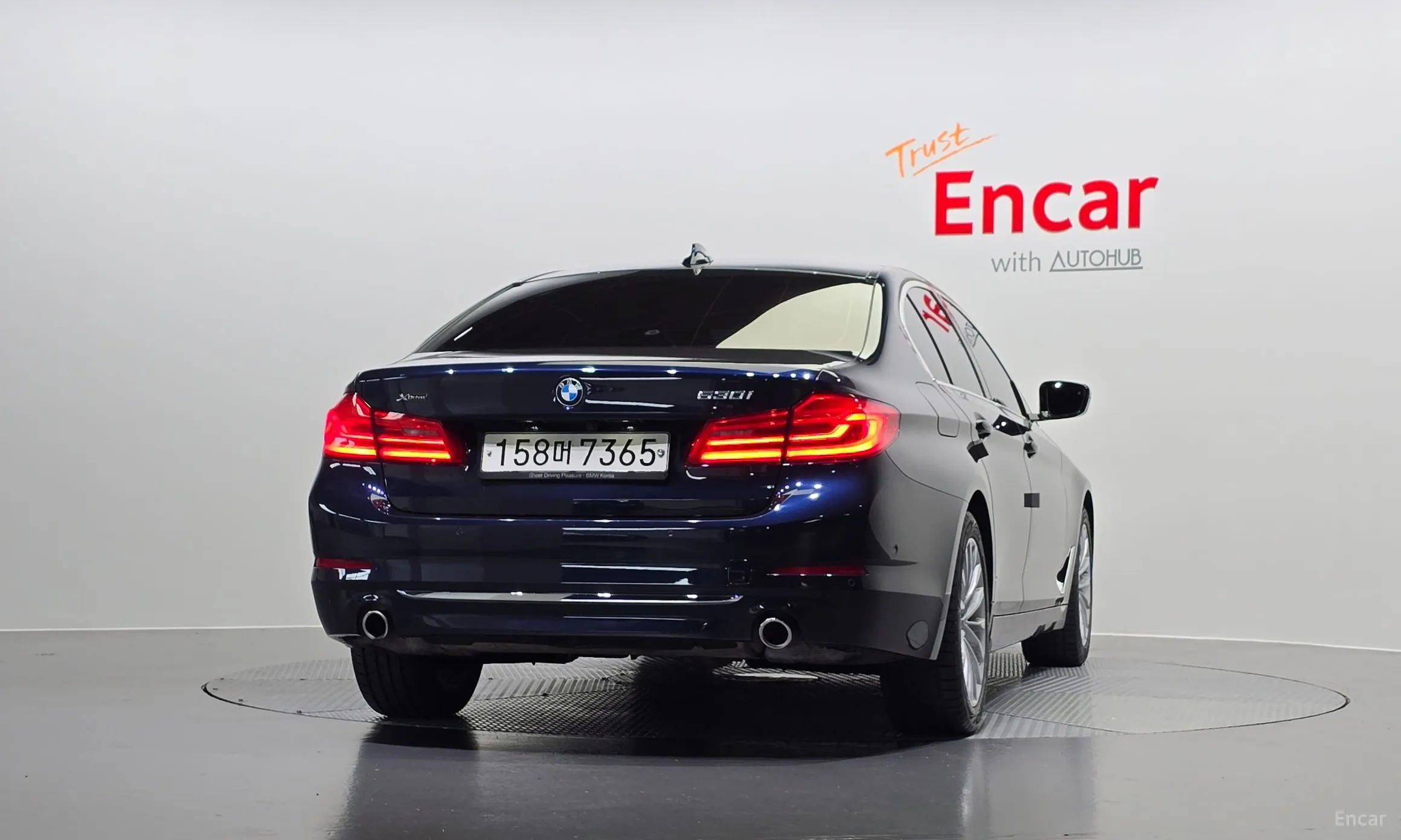 BMW 5 Series (G30) превью 3