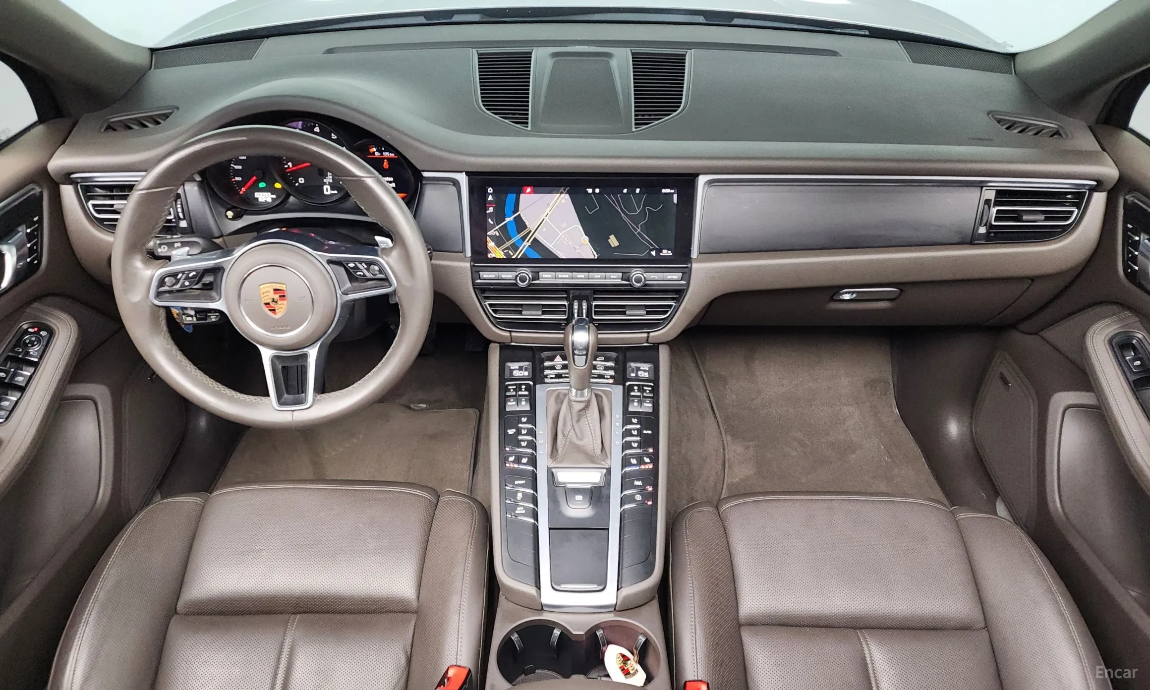 Porsche Macan превью 4