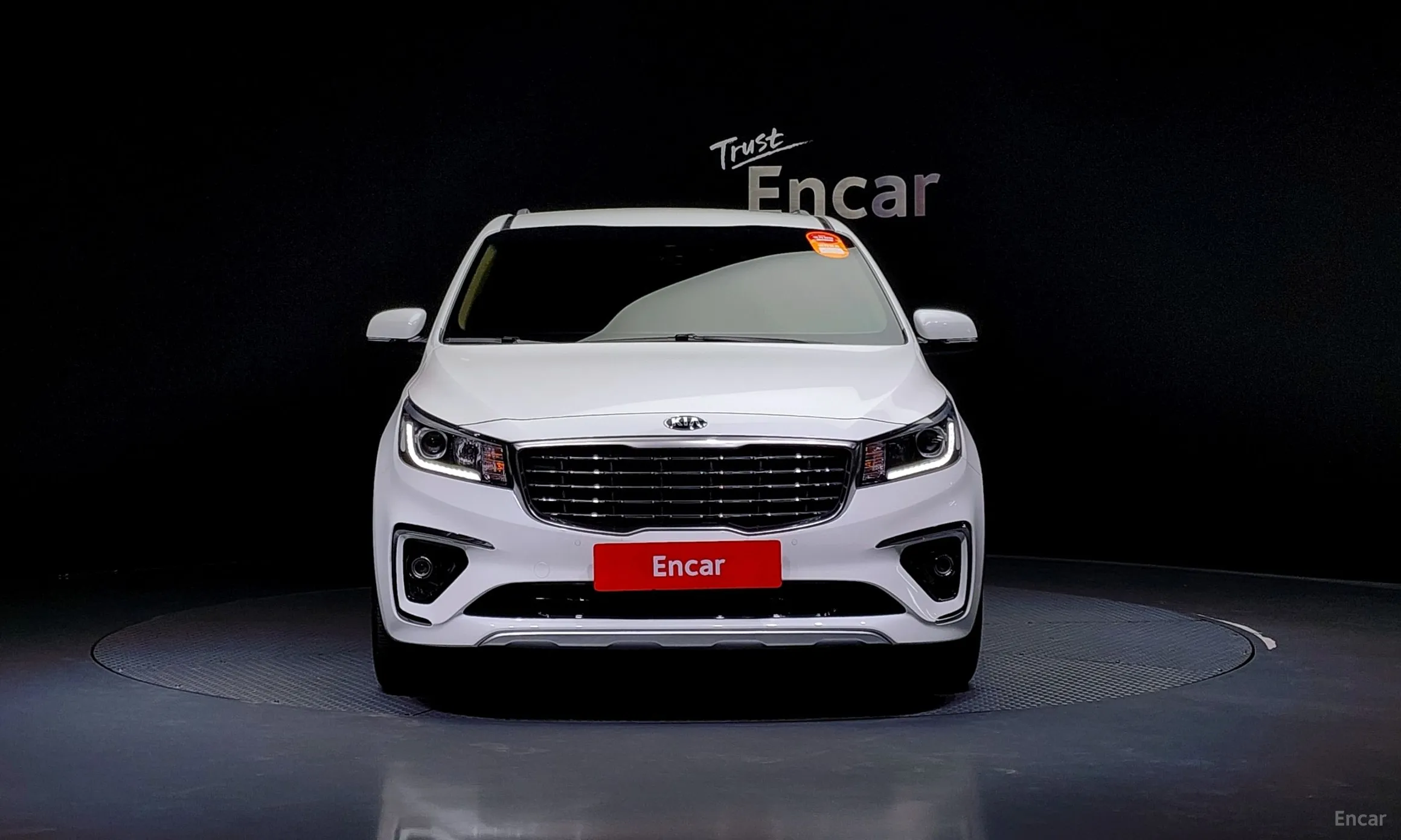 Kia Carnival превью 2