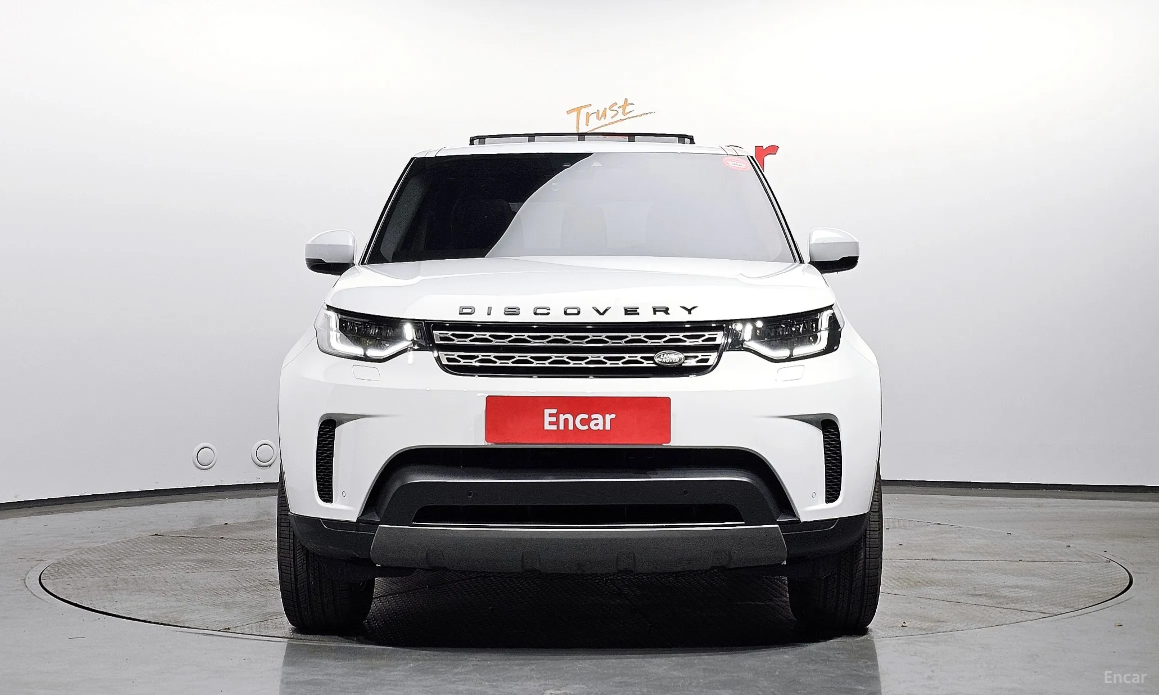 Land Rover Discovery 5