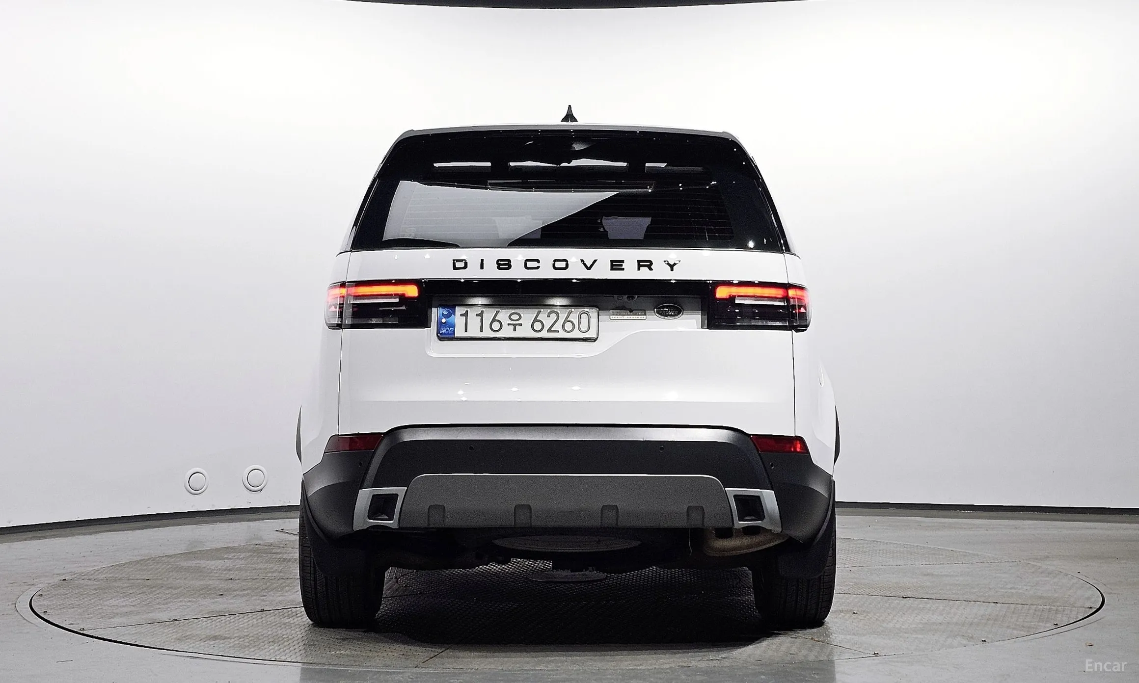 Land Rover Discovery 5 превью 3