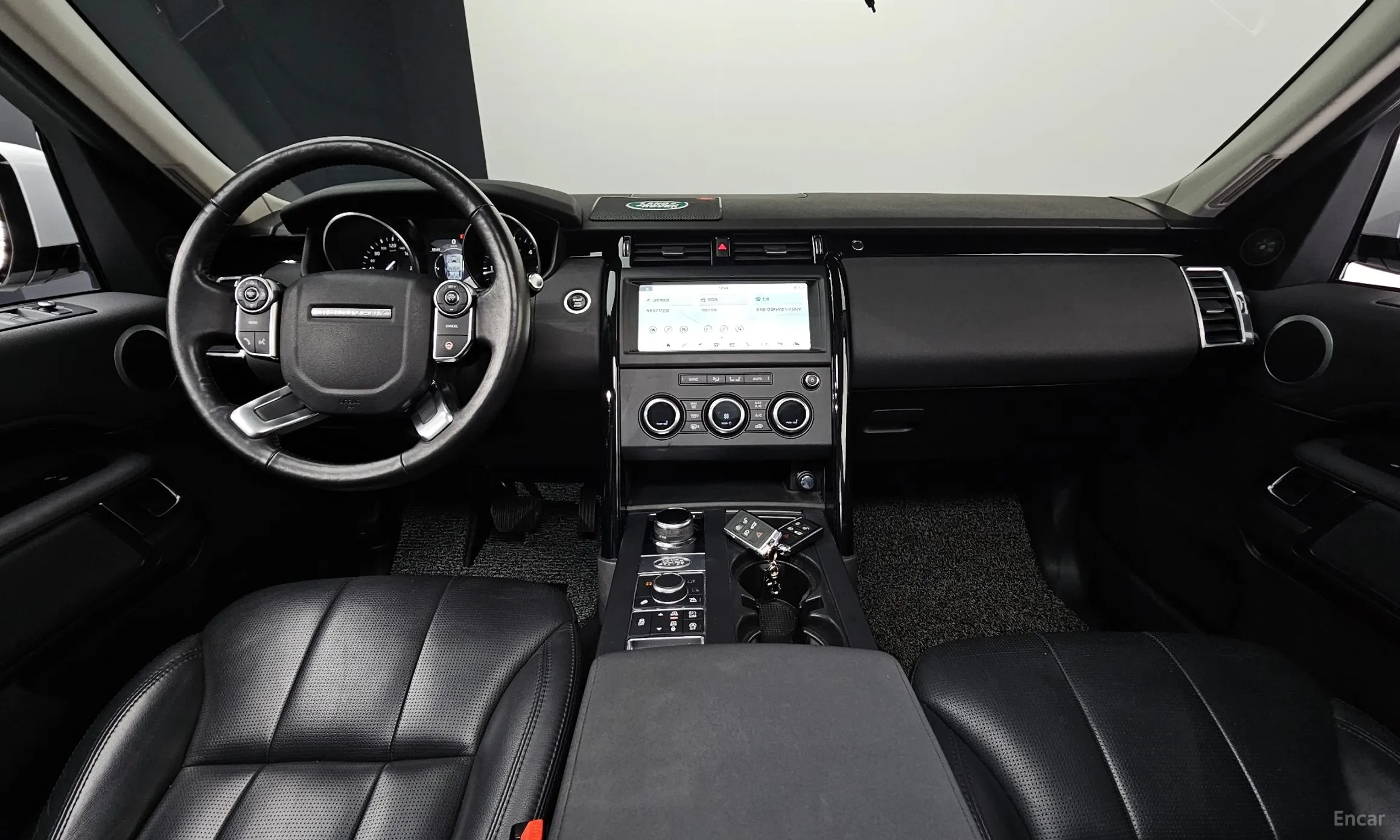 Land Rover Discovery 5 превью 4