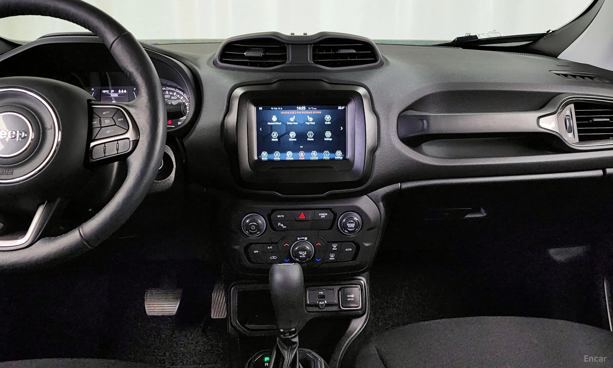 Jeep Renegade превью 14