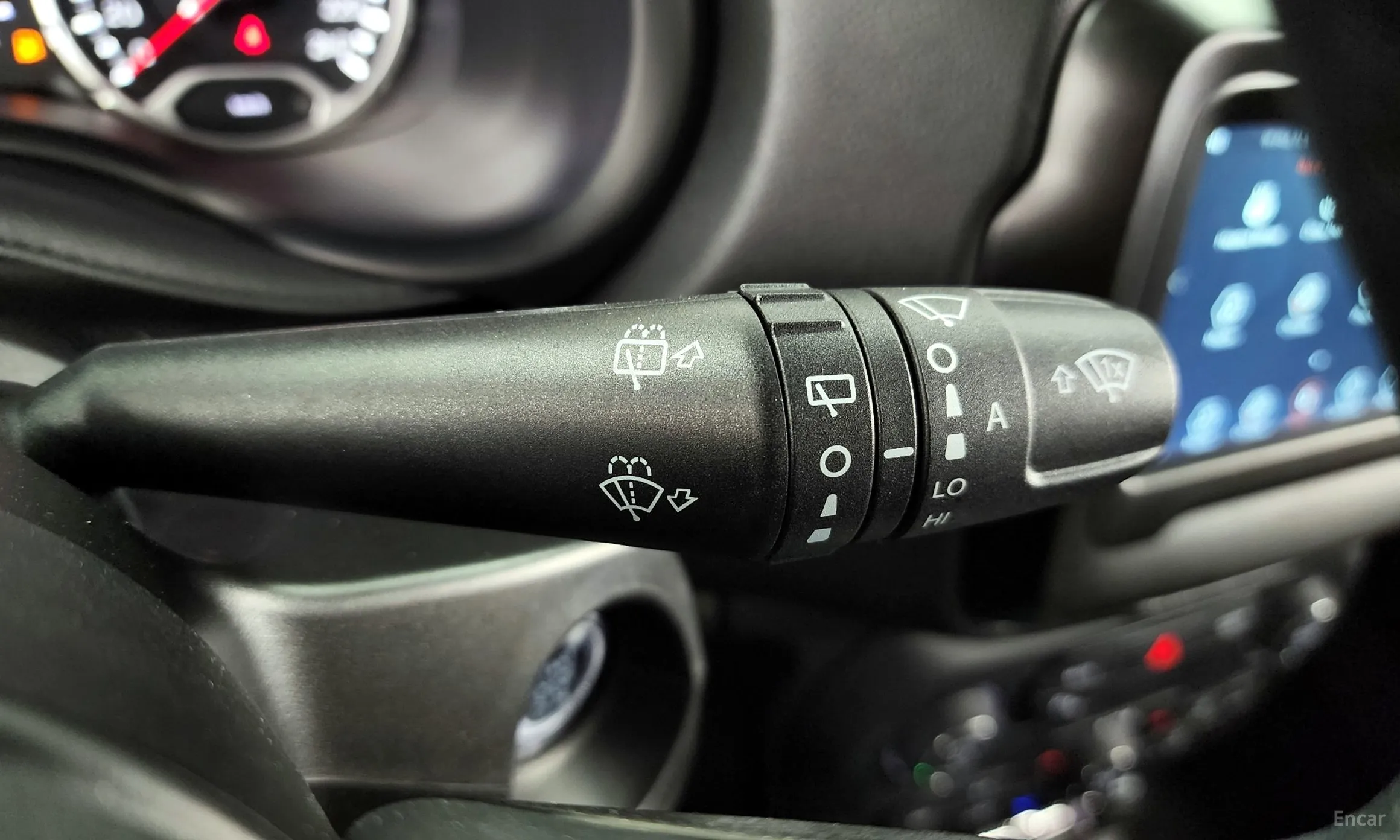 Jeep Renegade превью 19