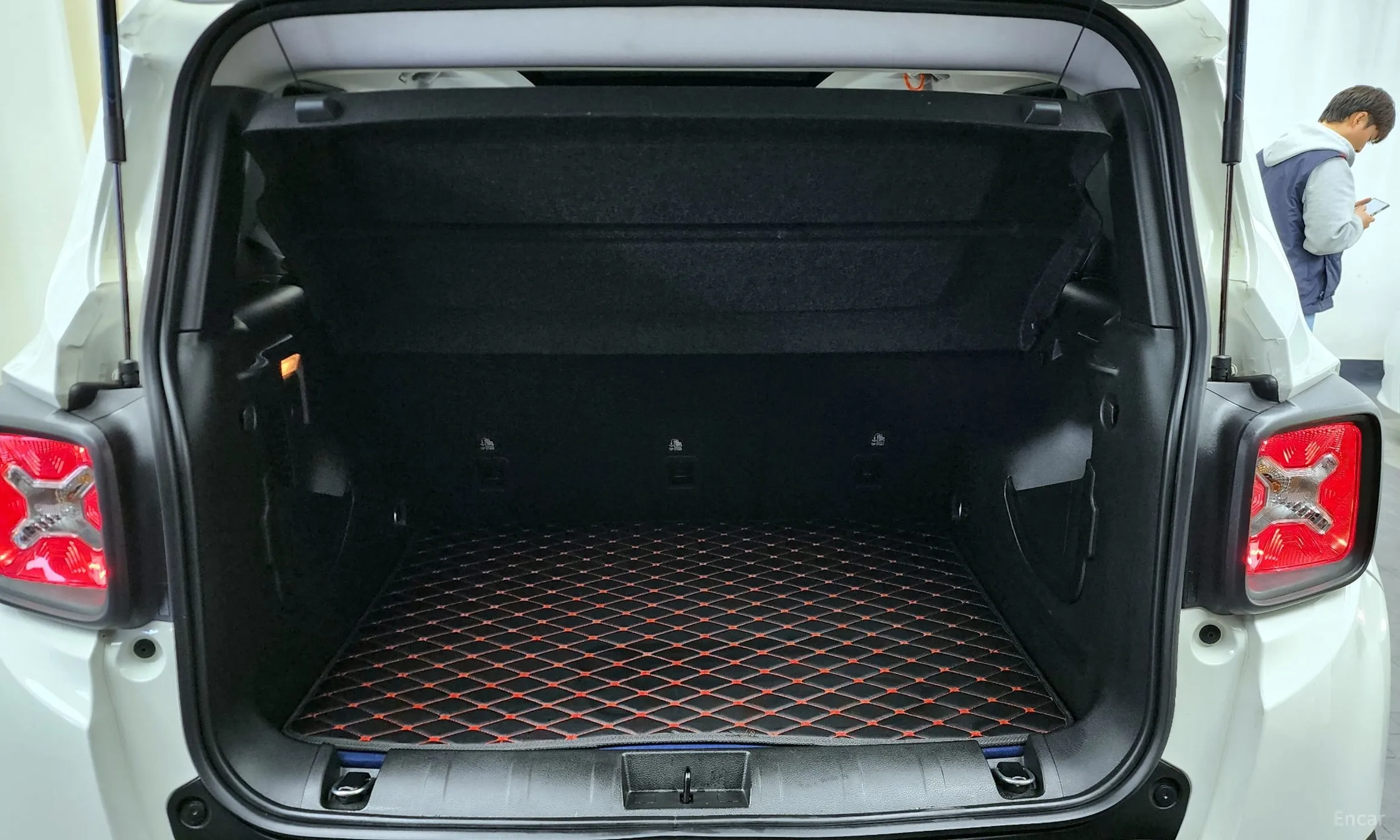 Jeep Renegade превью 20