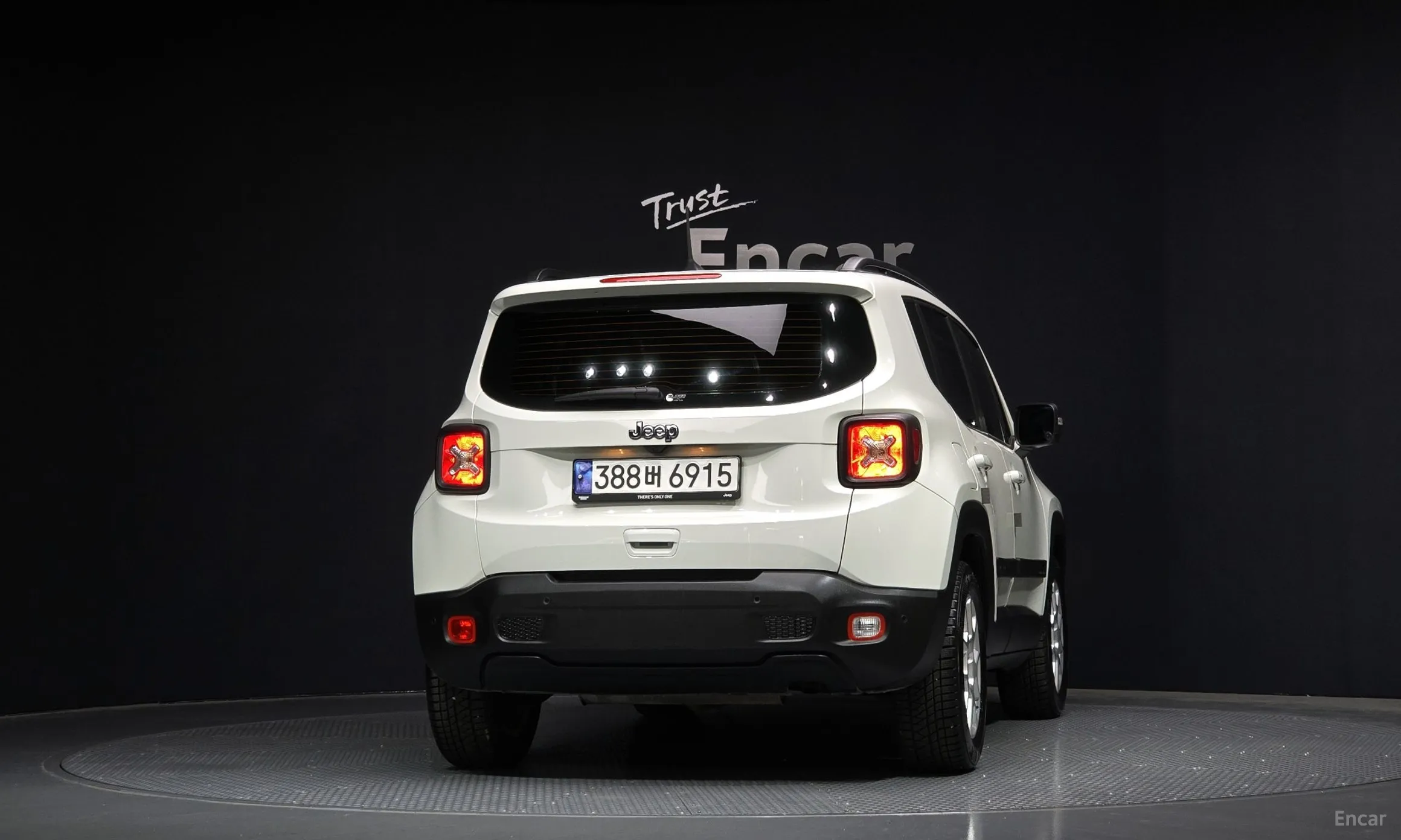 Jeep Renegade превью 4