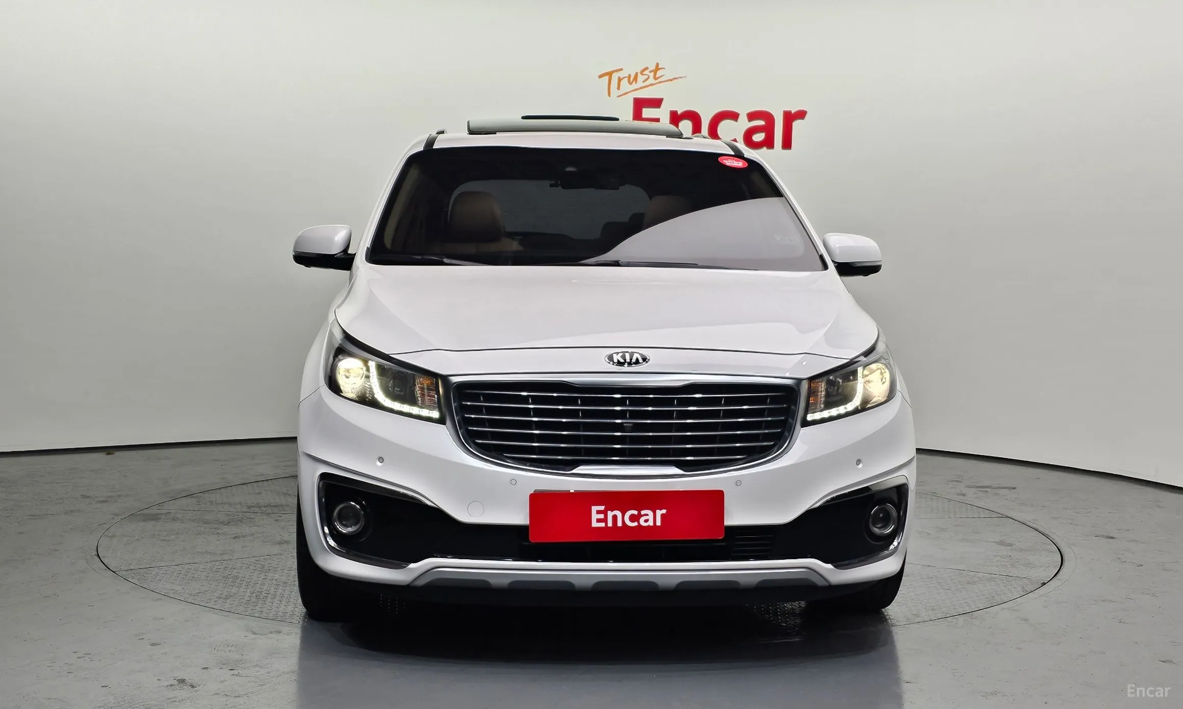 Kia Carnival превью 2