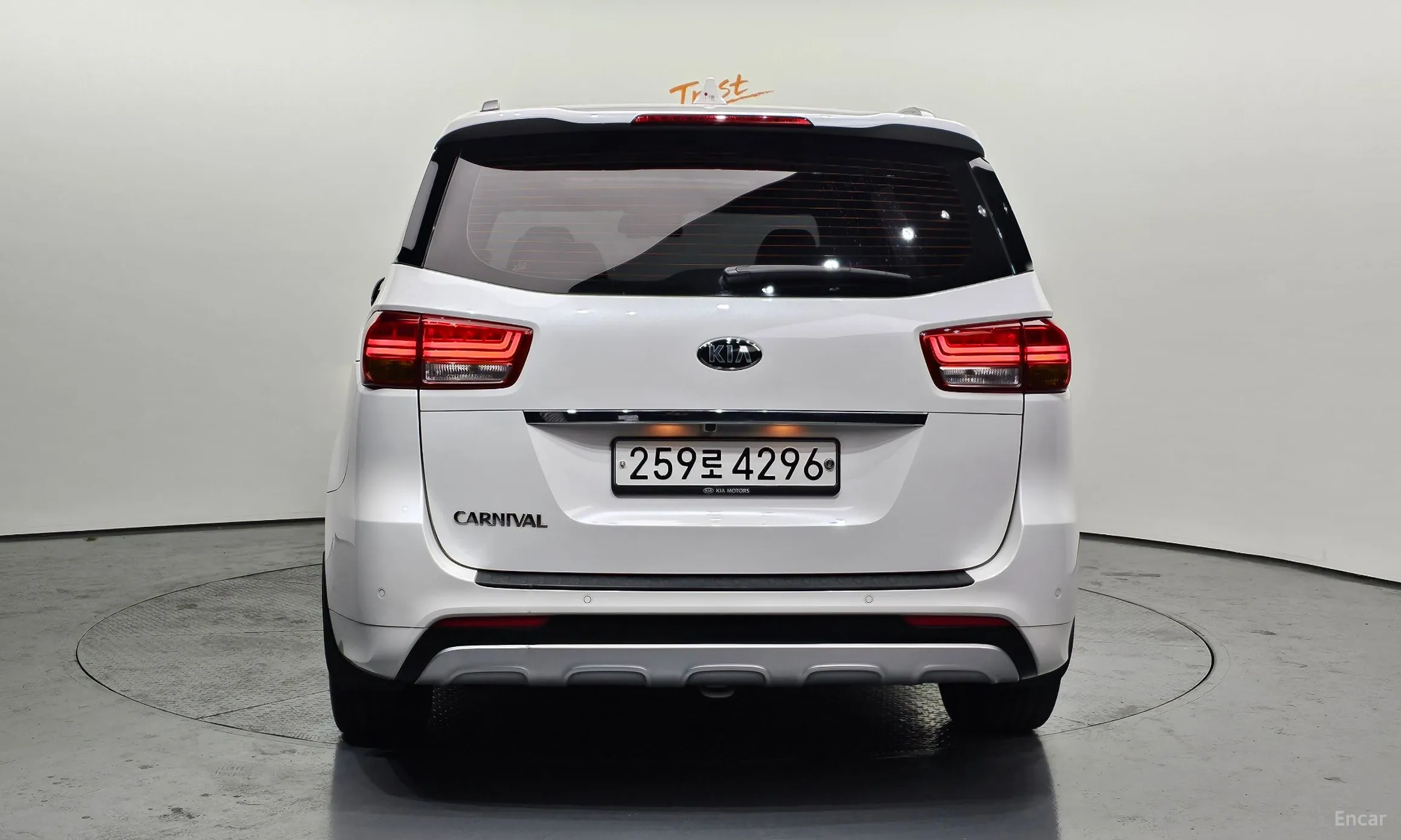 Kia Carnival превью 3