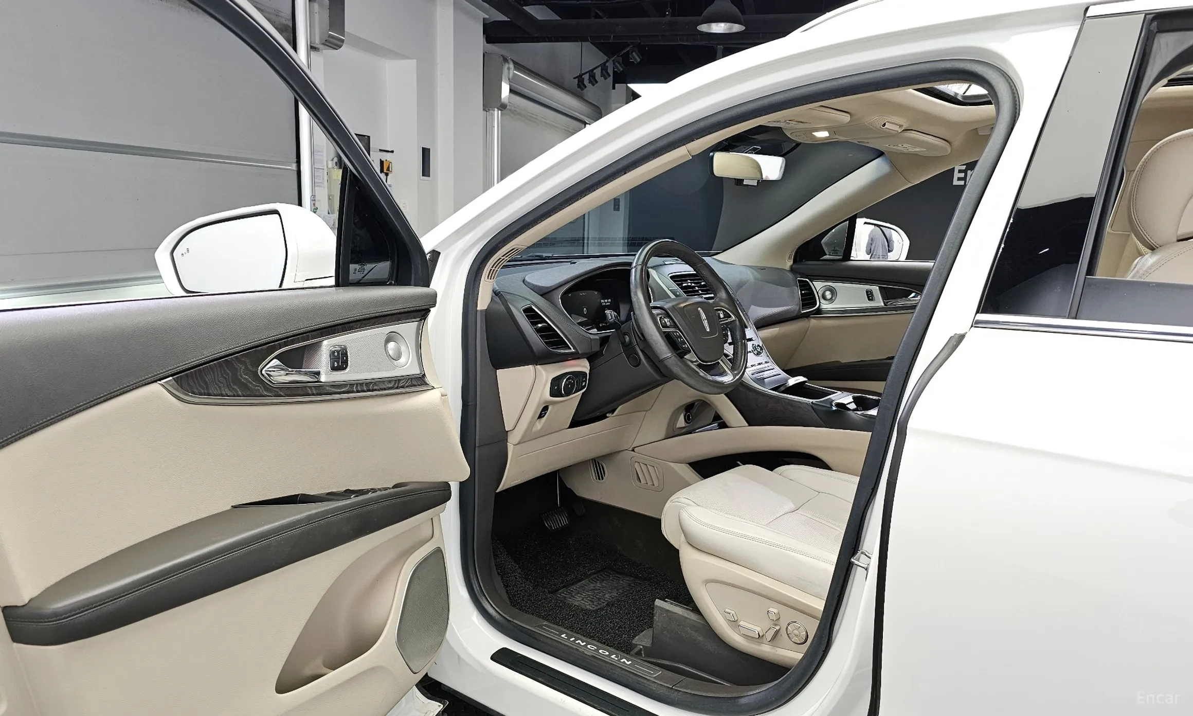 Lincoln Nautilus Gen 1 превью 10