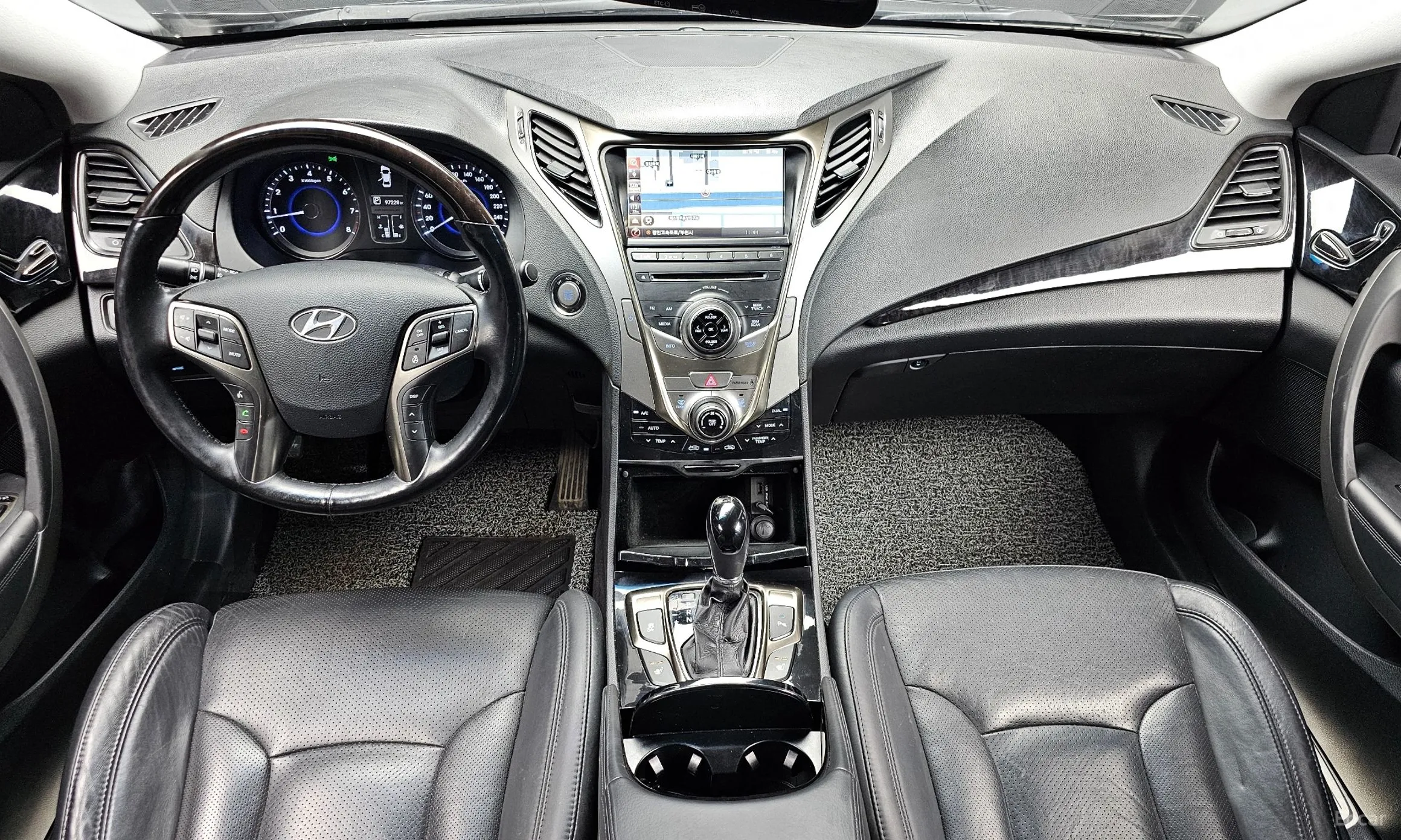 Hyundai Grandeur HG превью 4