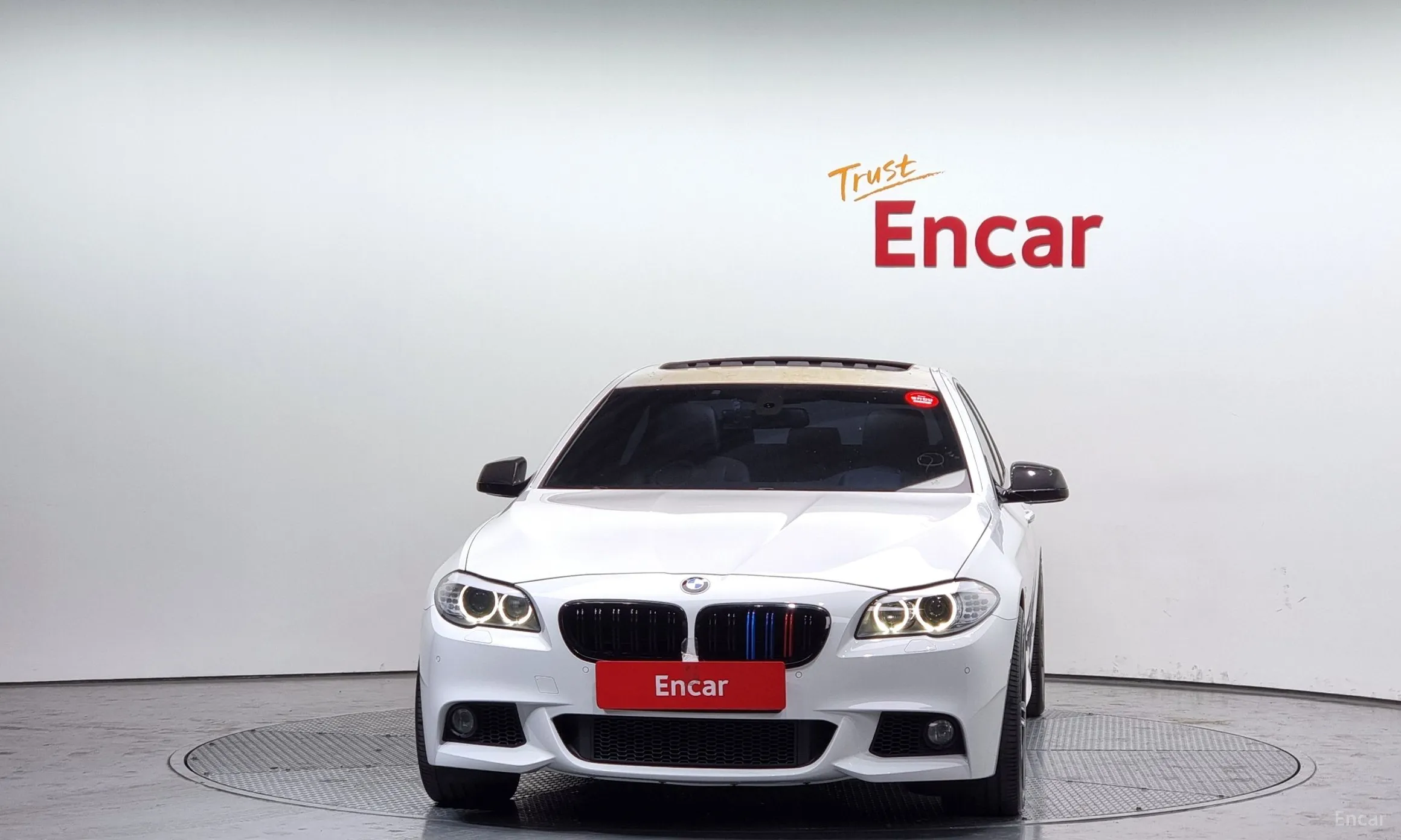 BMW 5 Series (F10) превью 2