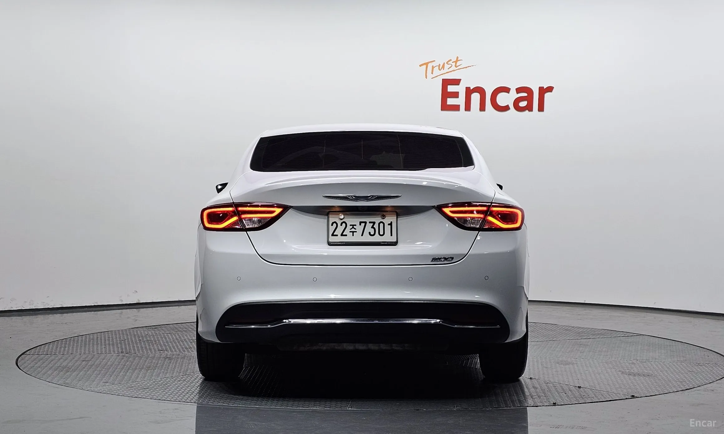 Chrysler 200 Second generation превью 4