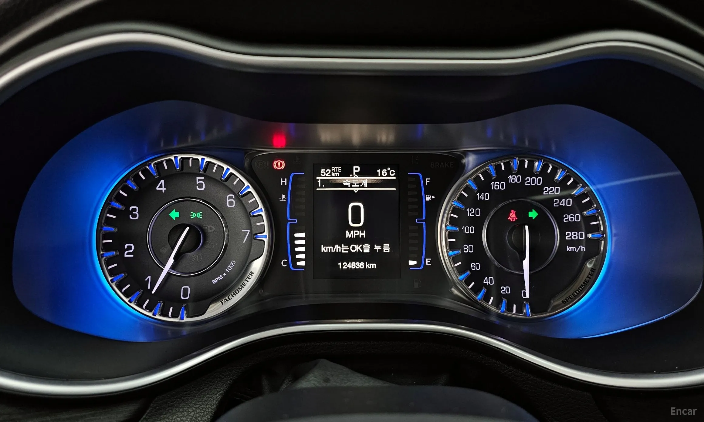 Chrysler 200 Second generation превью 8