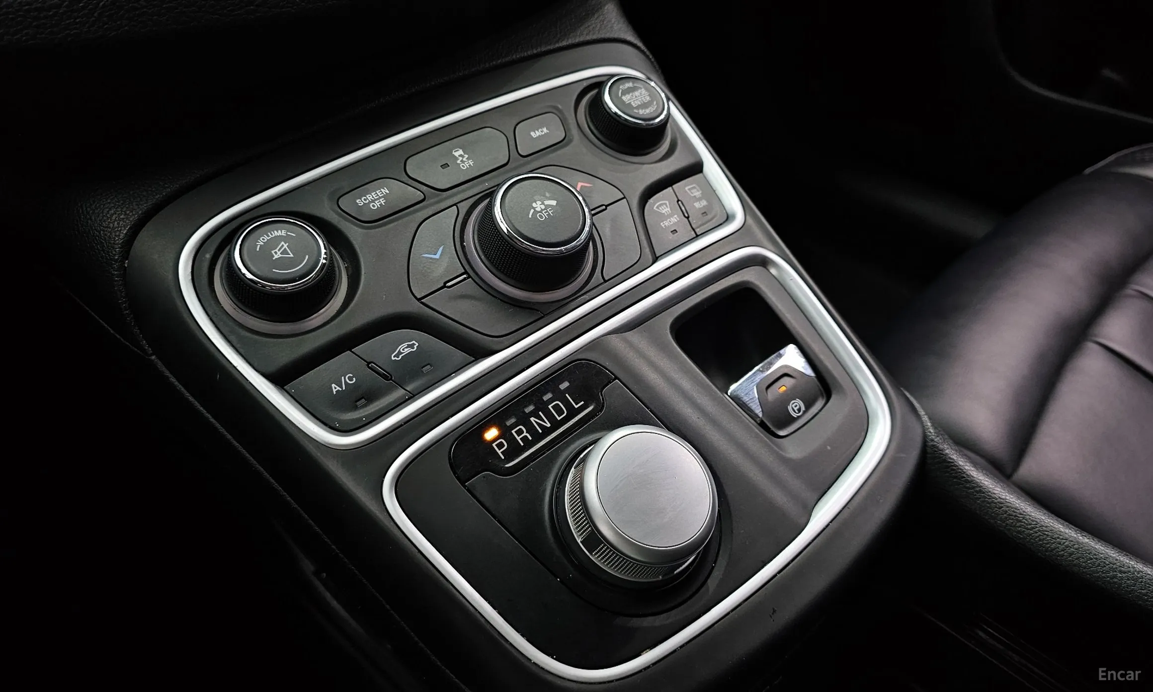 Chrysler 200 Second generation превью 9