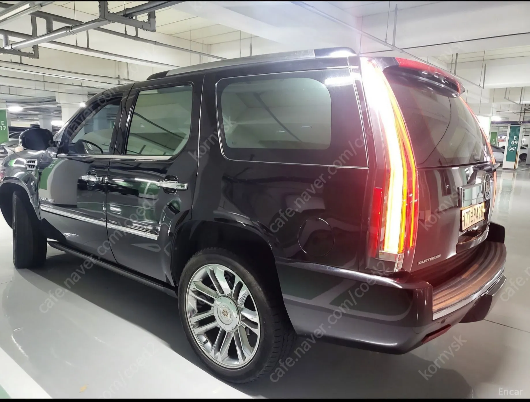 Cadillac Escalade превью 14