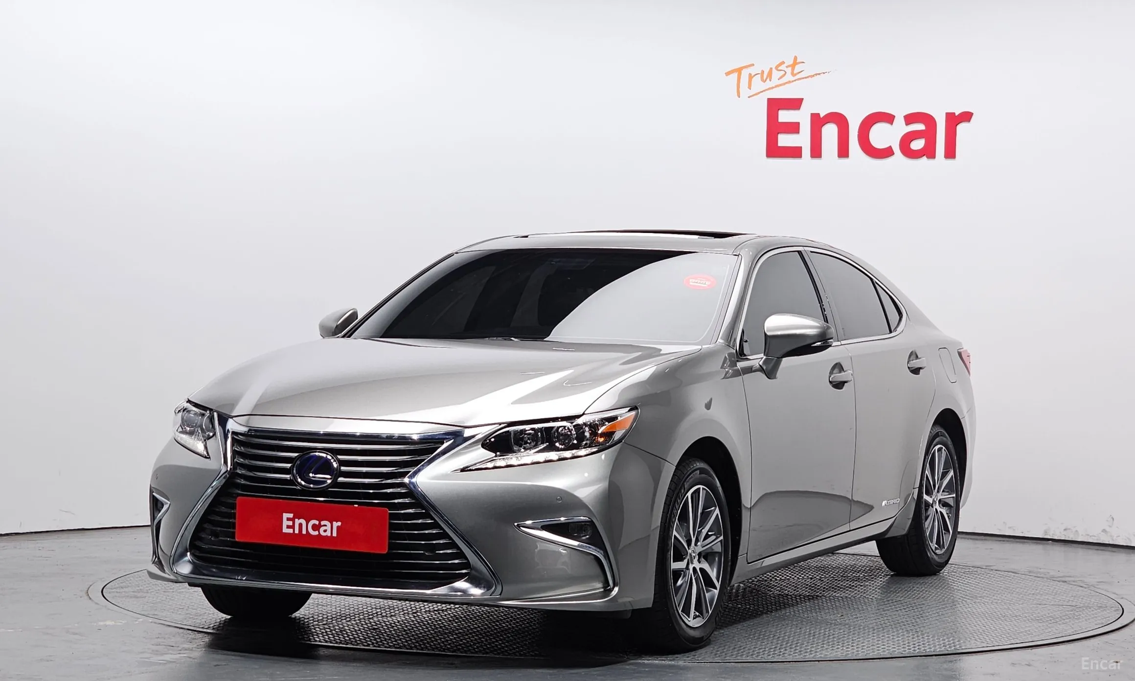 Lexus New ES300h