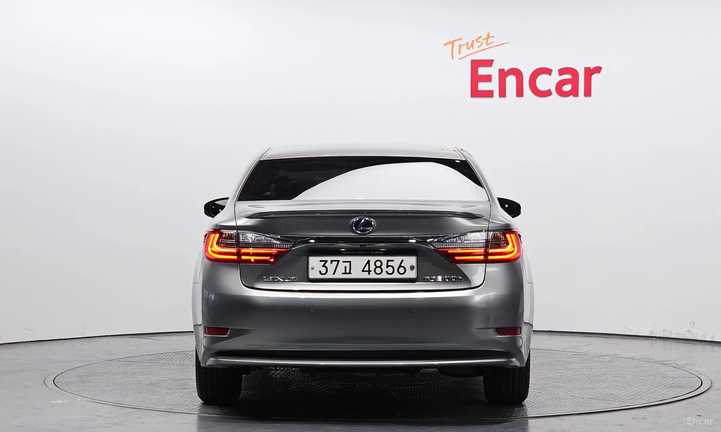 Lexus New ES300h превью 4