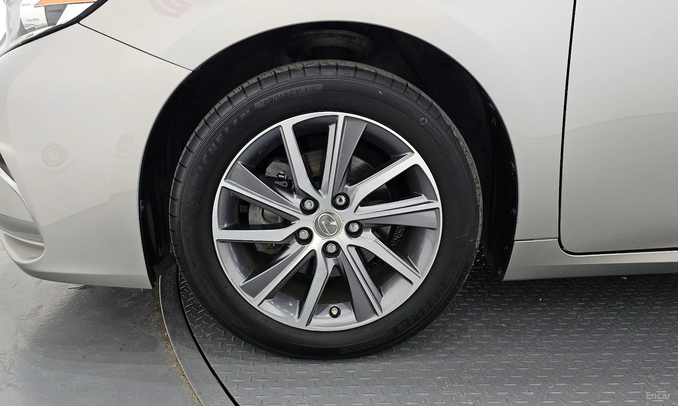 Lexus New ES300h превью 5
