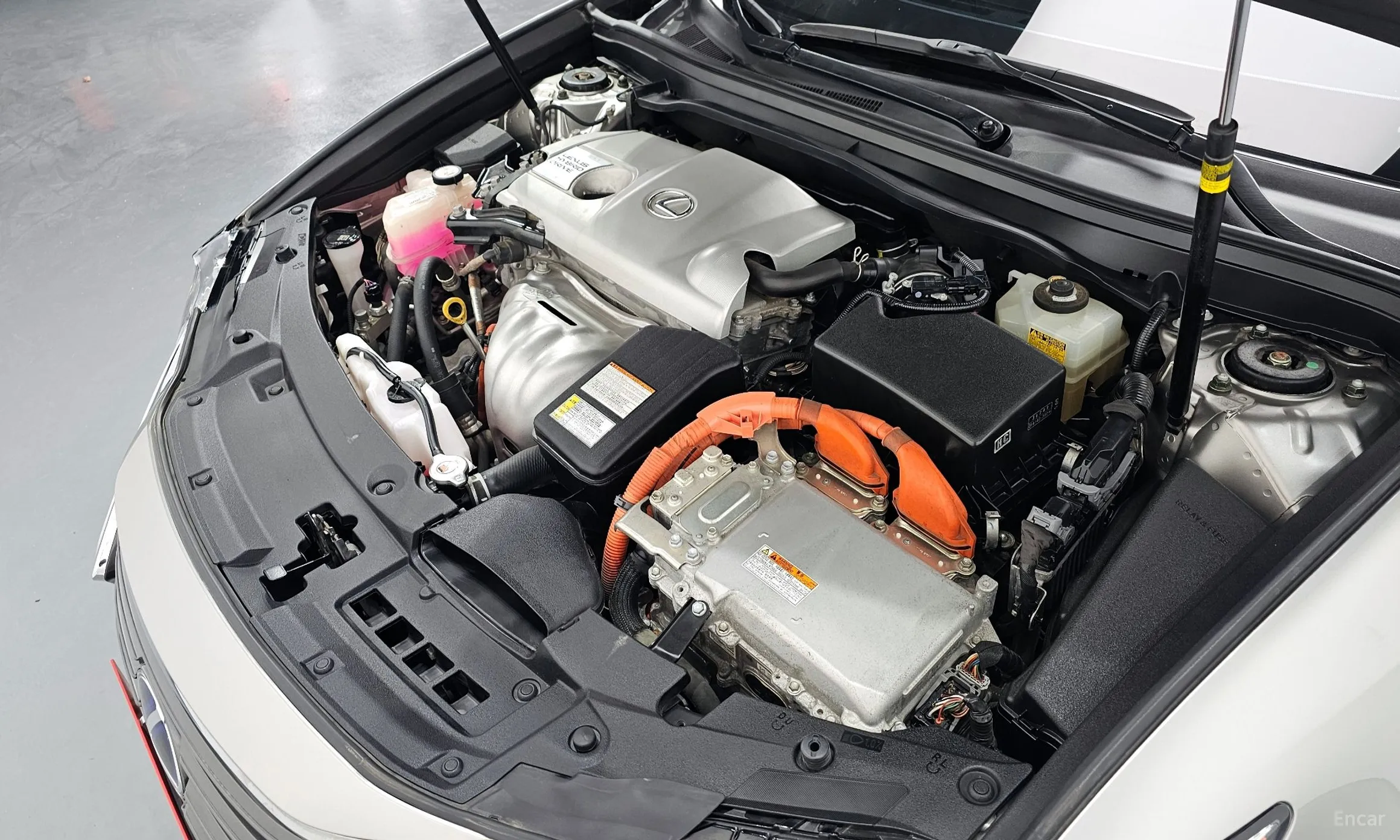 Lexus New ES300h превью 6