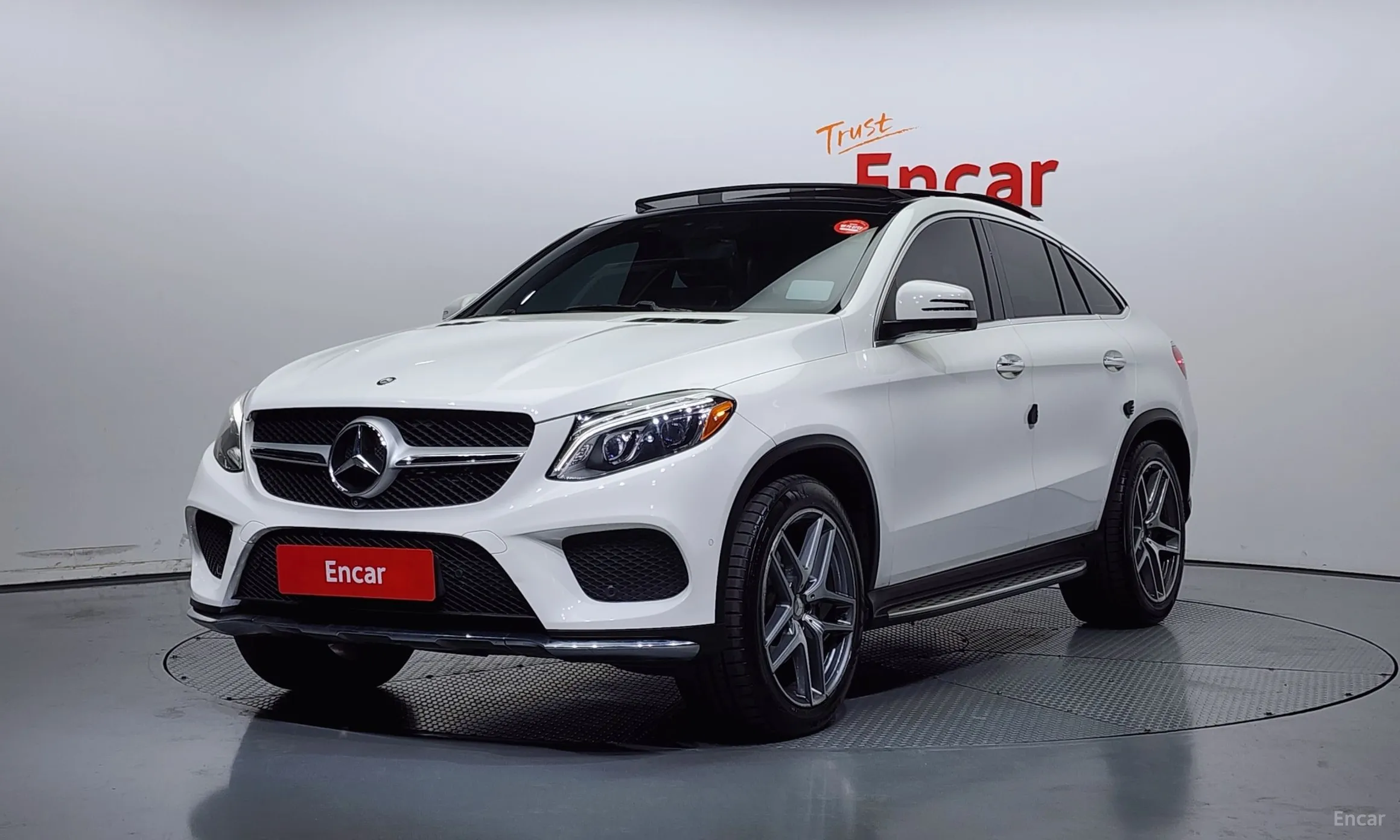 Mercedes Benz GLE-Class W166