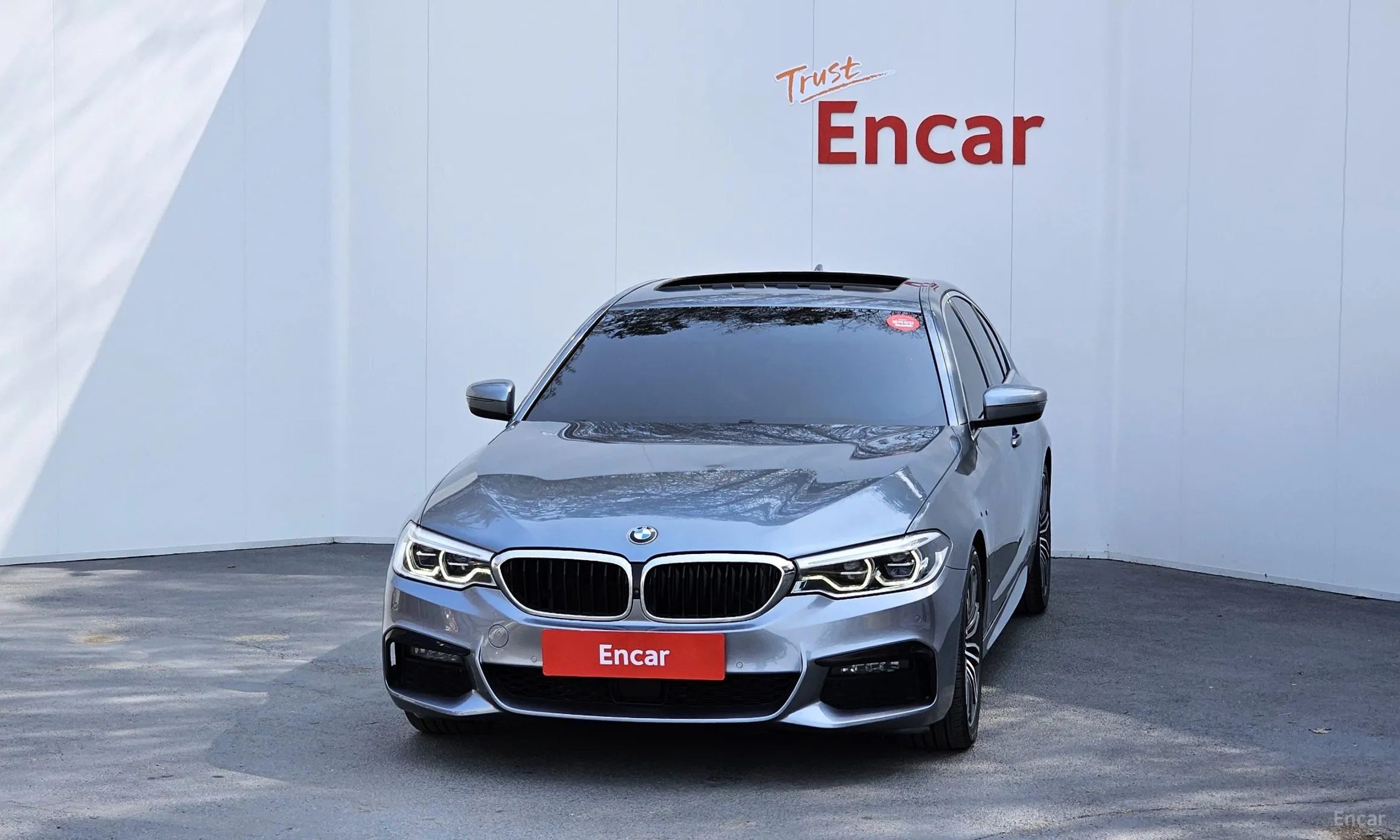 BMW 5 Series (G30) превью 2