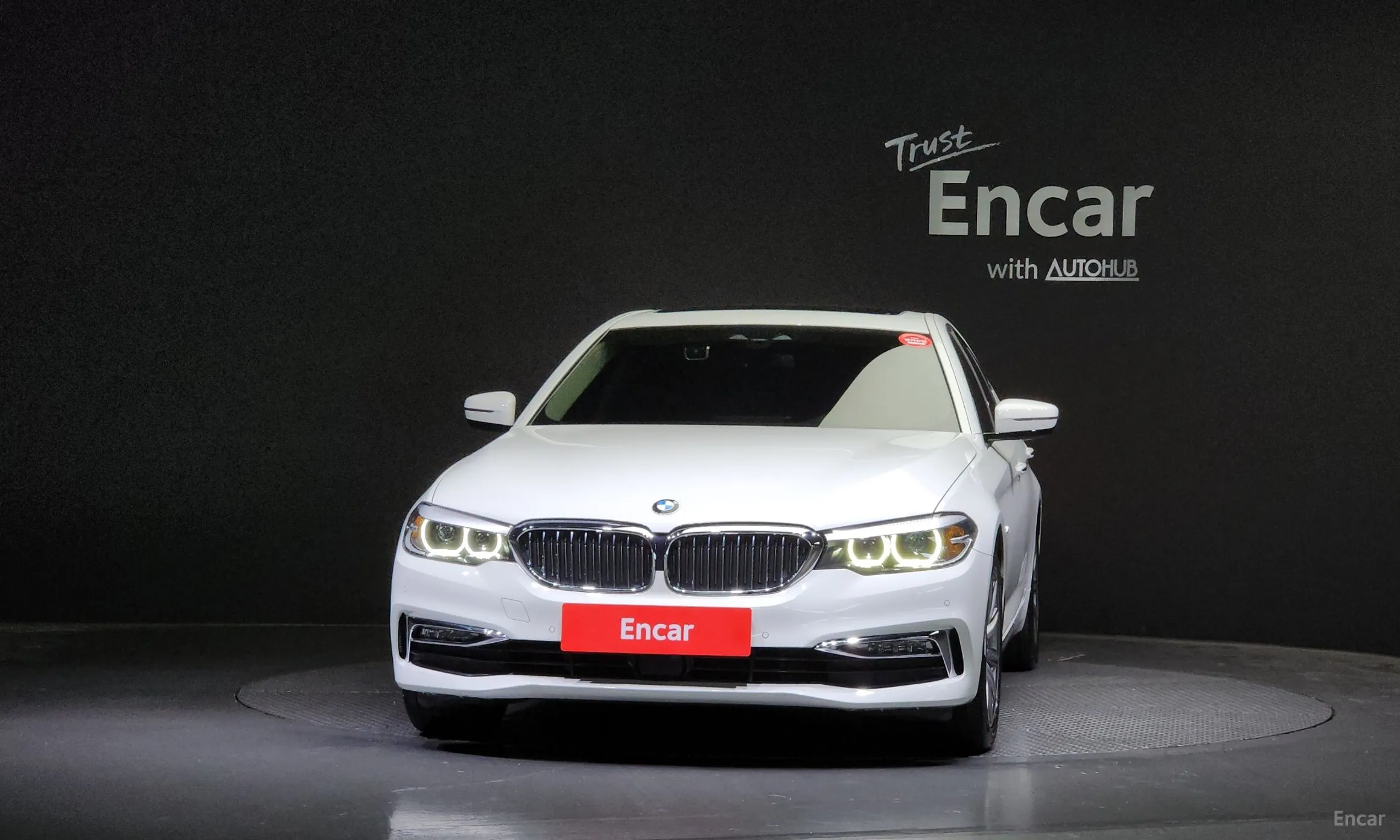BMW 5 Series (G30) превью 2